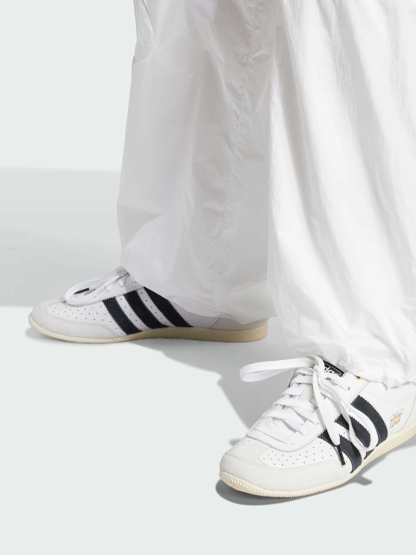 Брюки Adidas Adicolor модель JD0257 Фото