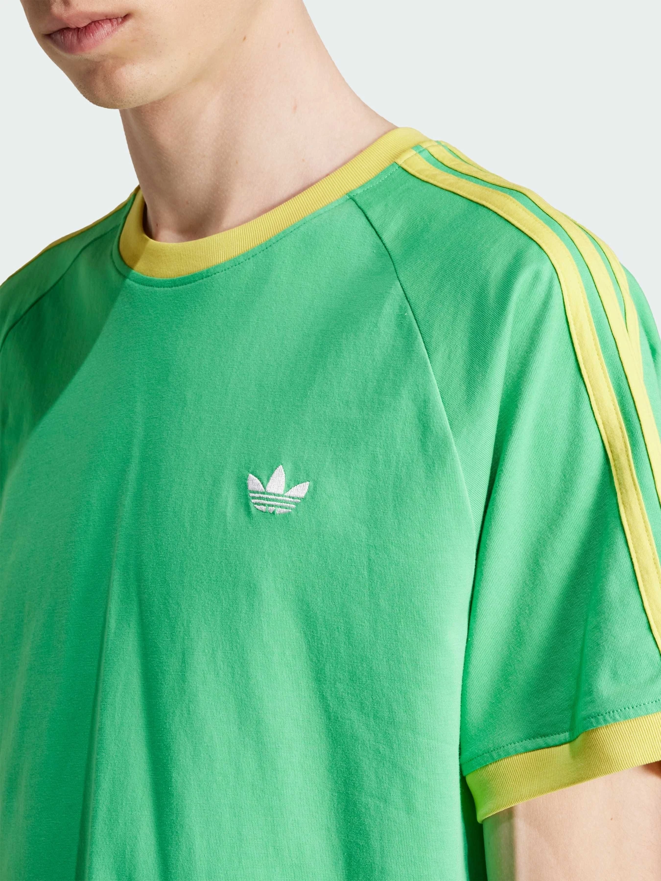 Футболки и поло Adidas Graphics модель JP4432 Фото