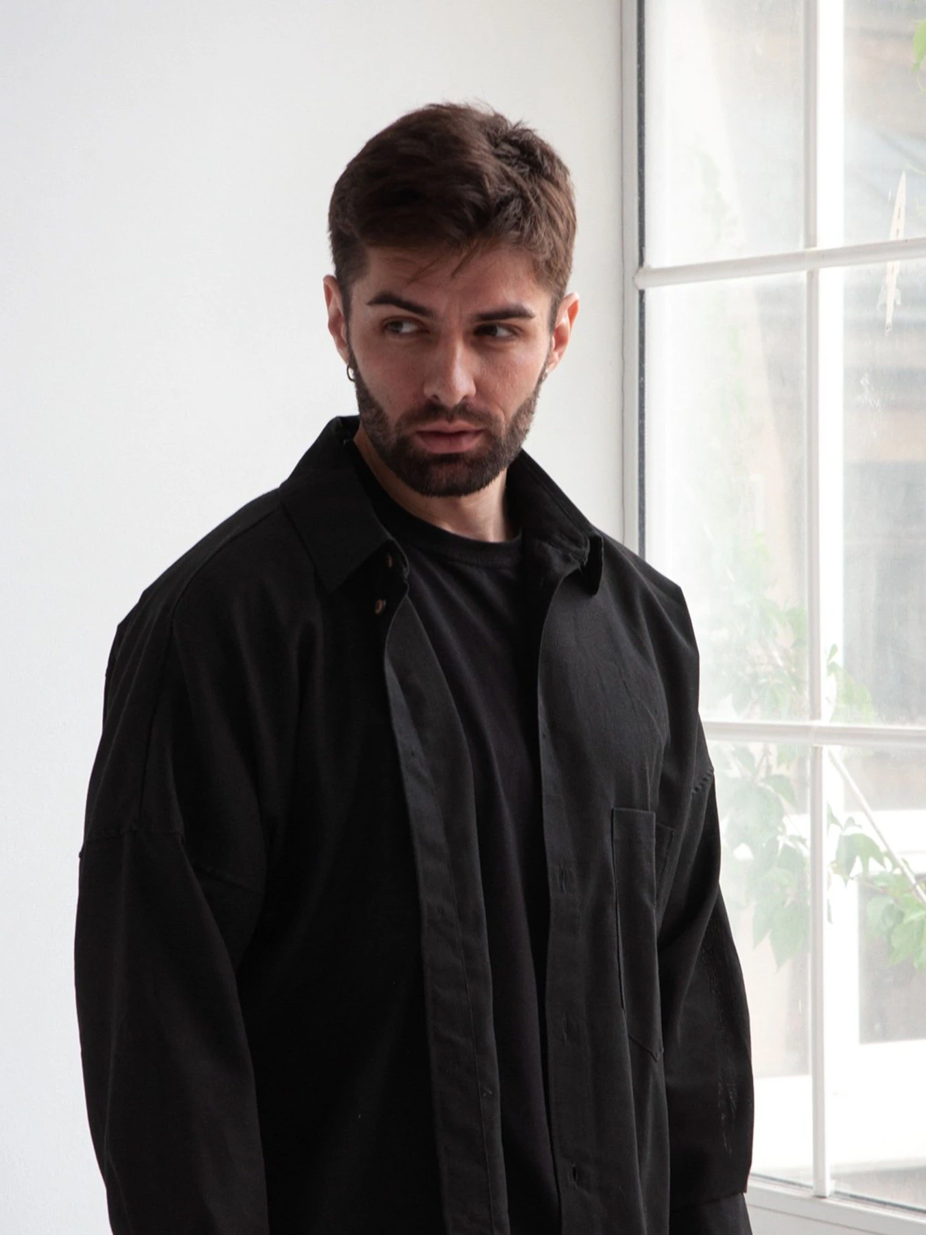 Сорочки IJ модель ij-sorochka-linen-black-man Сорочки IJ модель ij-sorochka-linen-black-man Фото