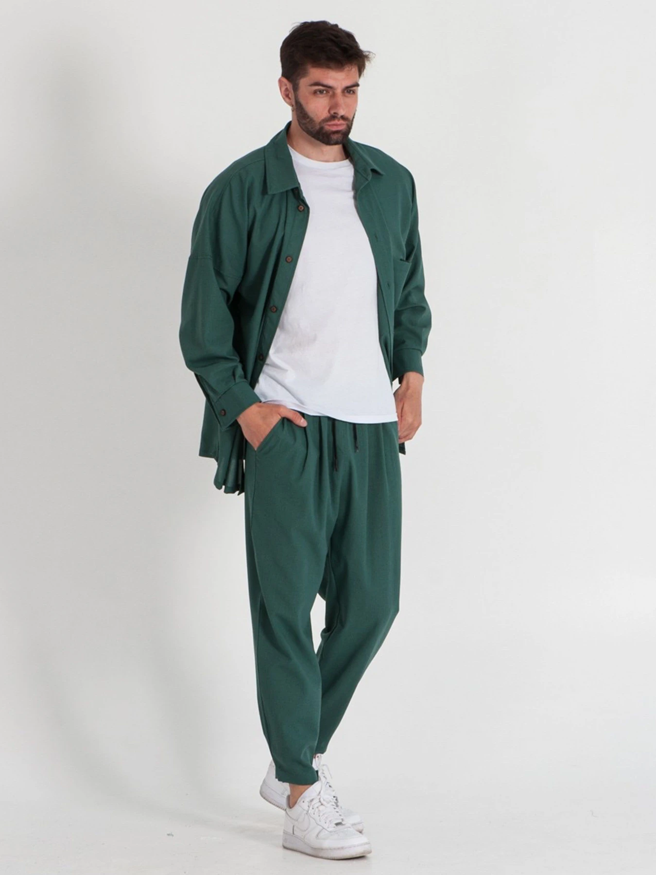 Штани IJ модель lipuchki-linen-emerald-man Штани IJ модель lipuchki-linen-emerald-man Фото