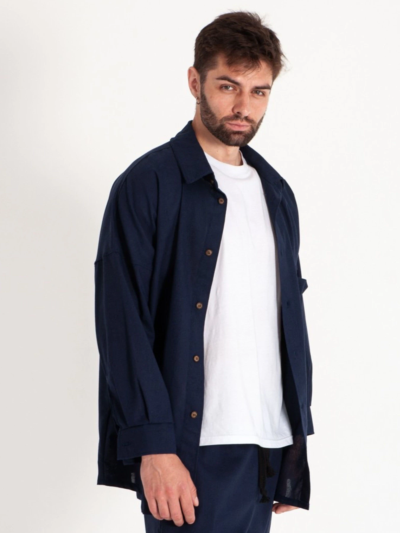 Рубашки IJ модель ij-sorochka-linen-navi-man Рубашки IJ модель ij-sorochka-linen-navi-man Фото