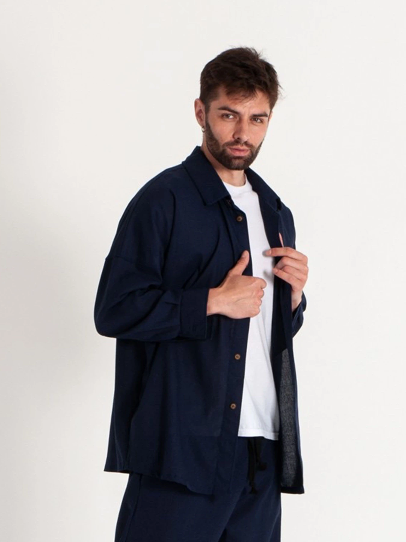 Рубашки IJ модель ij-sorochka-linen-navi-man Рубашки IJ модель ij-sorochka-linen-navi-man Фото