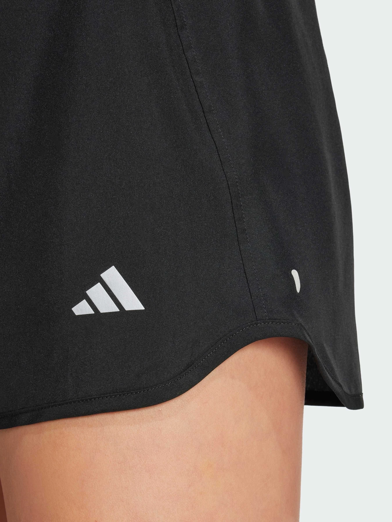 Шорты Adidas модель IX5992 Фото