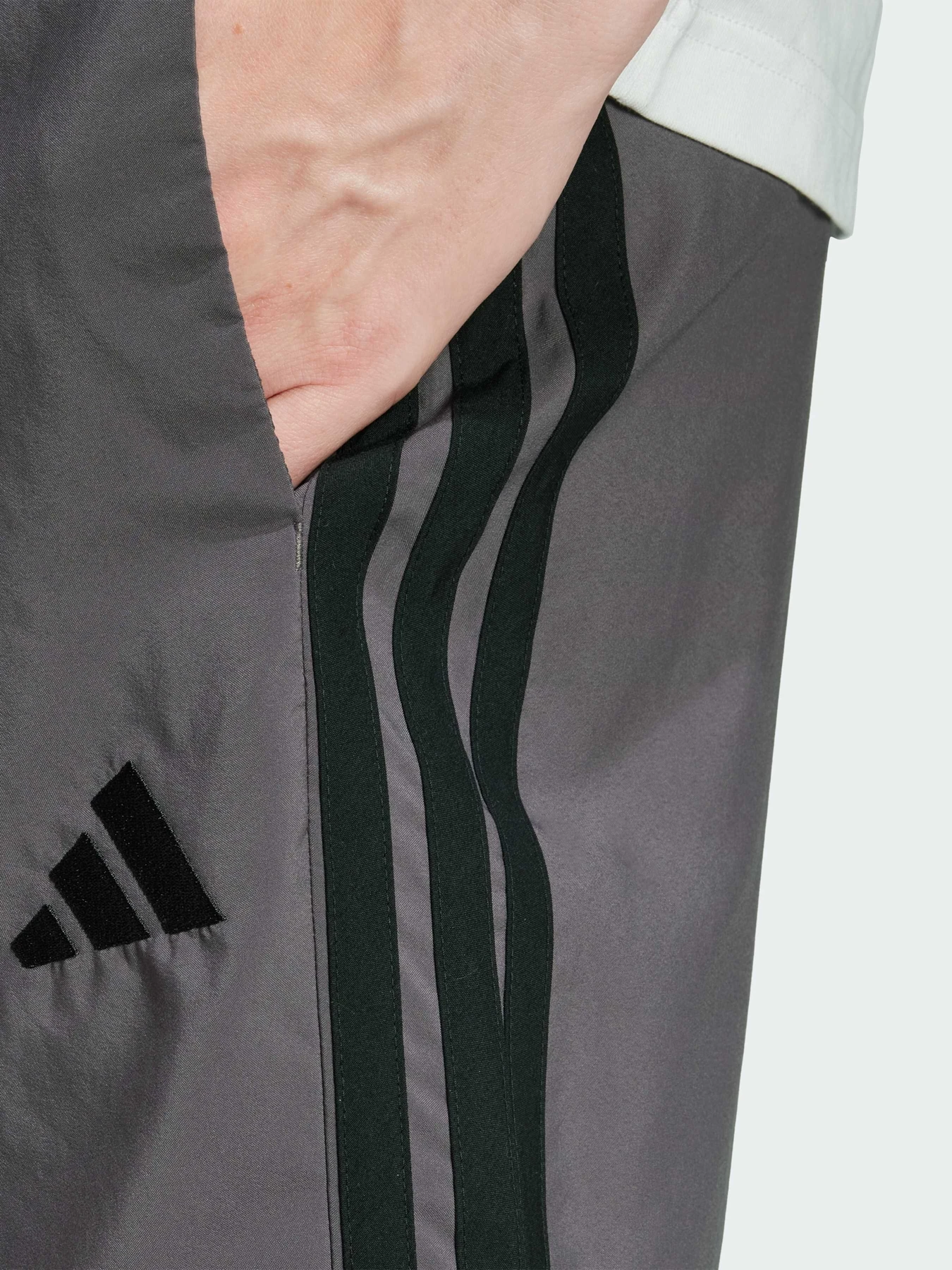 Шорти Adidas модель IM7842 Фото