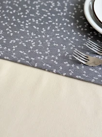 Раннер-дорожка для обеденного стола DUCK водоотталкивающая серого цвета Ecotton модель 25010 Фото
