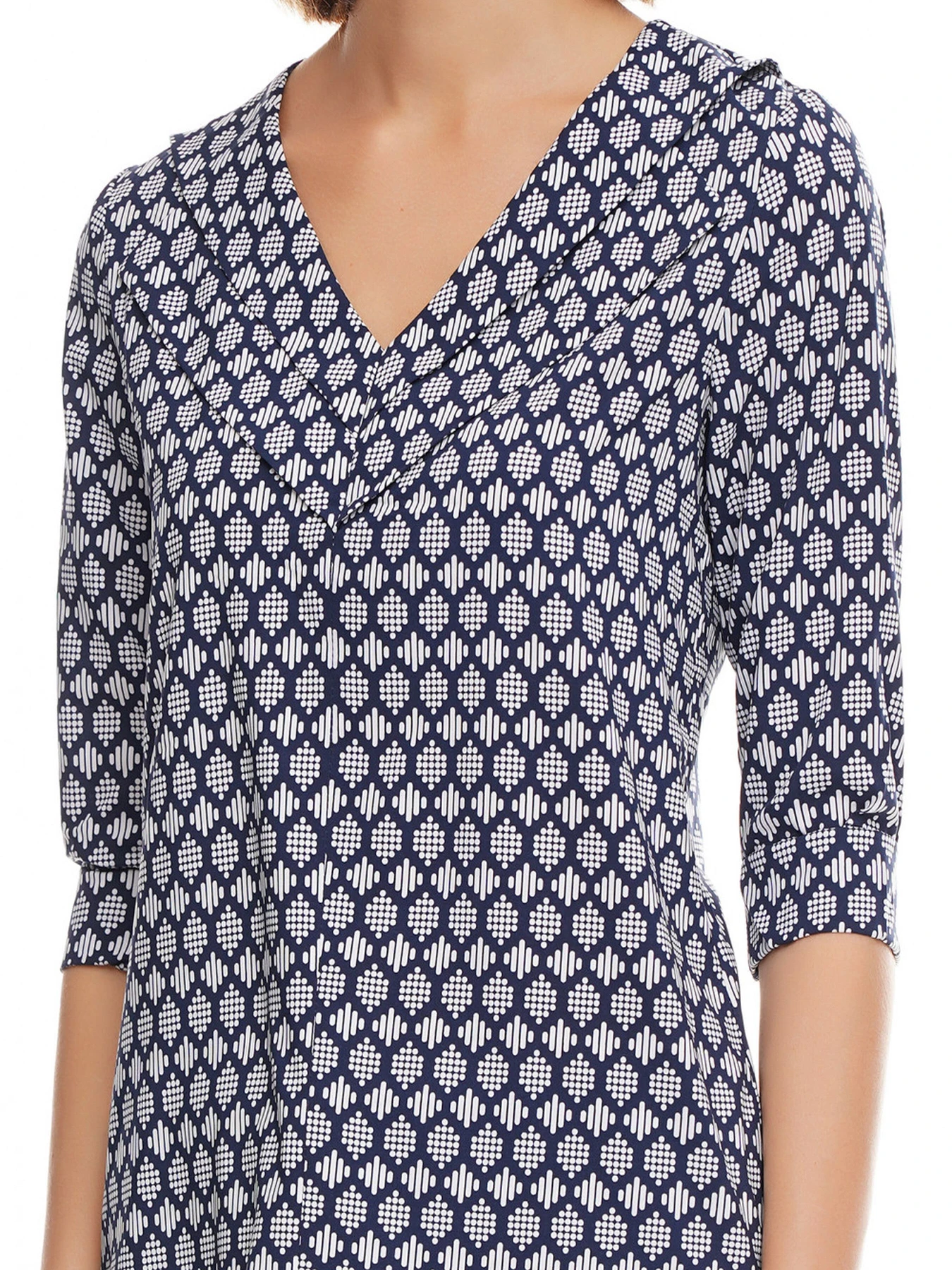 Рубашки LadyLike модель ll154912363-sinij Рубашки LadyLike модель ll154912363-sinij Фото