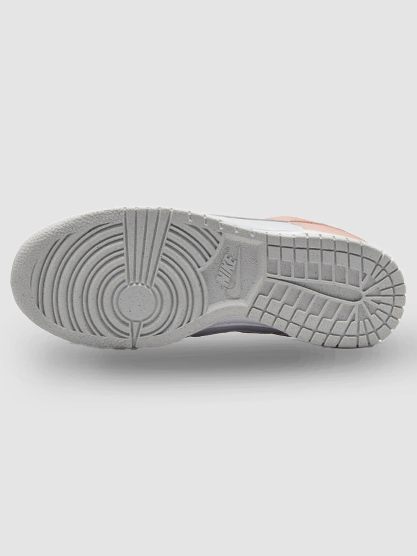 Кросівки NIKE W Dunk Low Next Nature модель DD1873-100 Кросівки NIKE W Dunk Low Next Nature модель DD1873-100 Фото