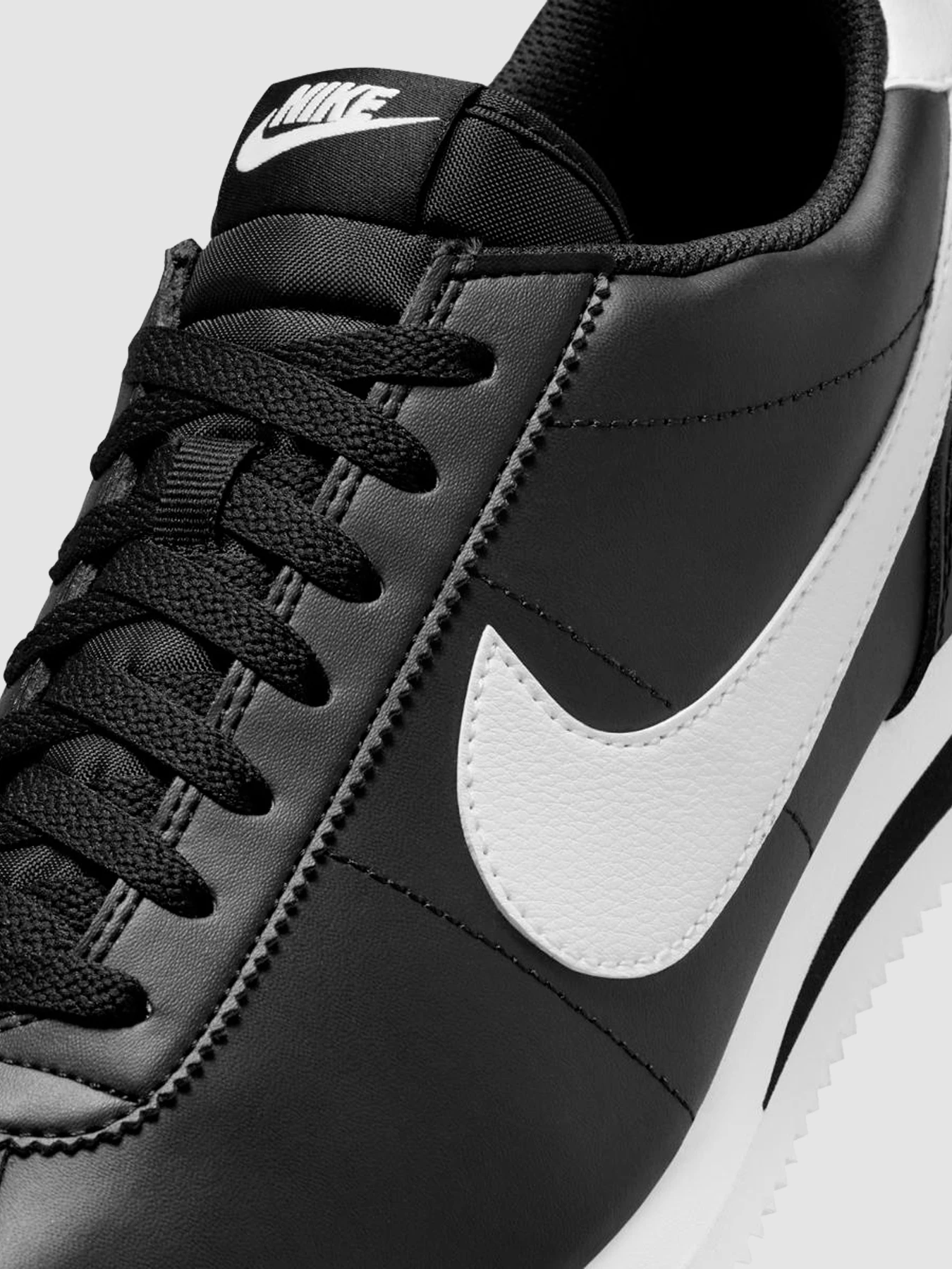 Кросівки NIKE Cortez модель DM4044-001 Фото