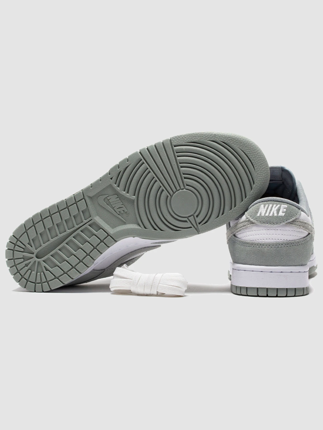 Кросівки NIKE Dunk Low Retro модель FQ8249-101 Кросівки NIKE Dunk Low Retro модель FQ8249-101 Фото