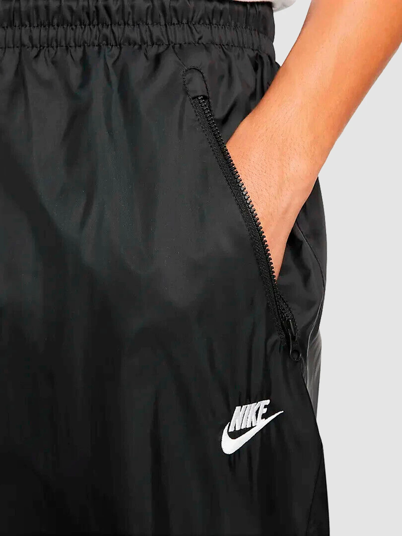 Брюки NIKE Windrunner модель DX0653-011 Фото