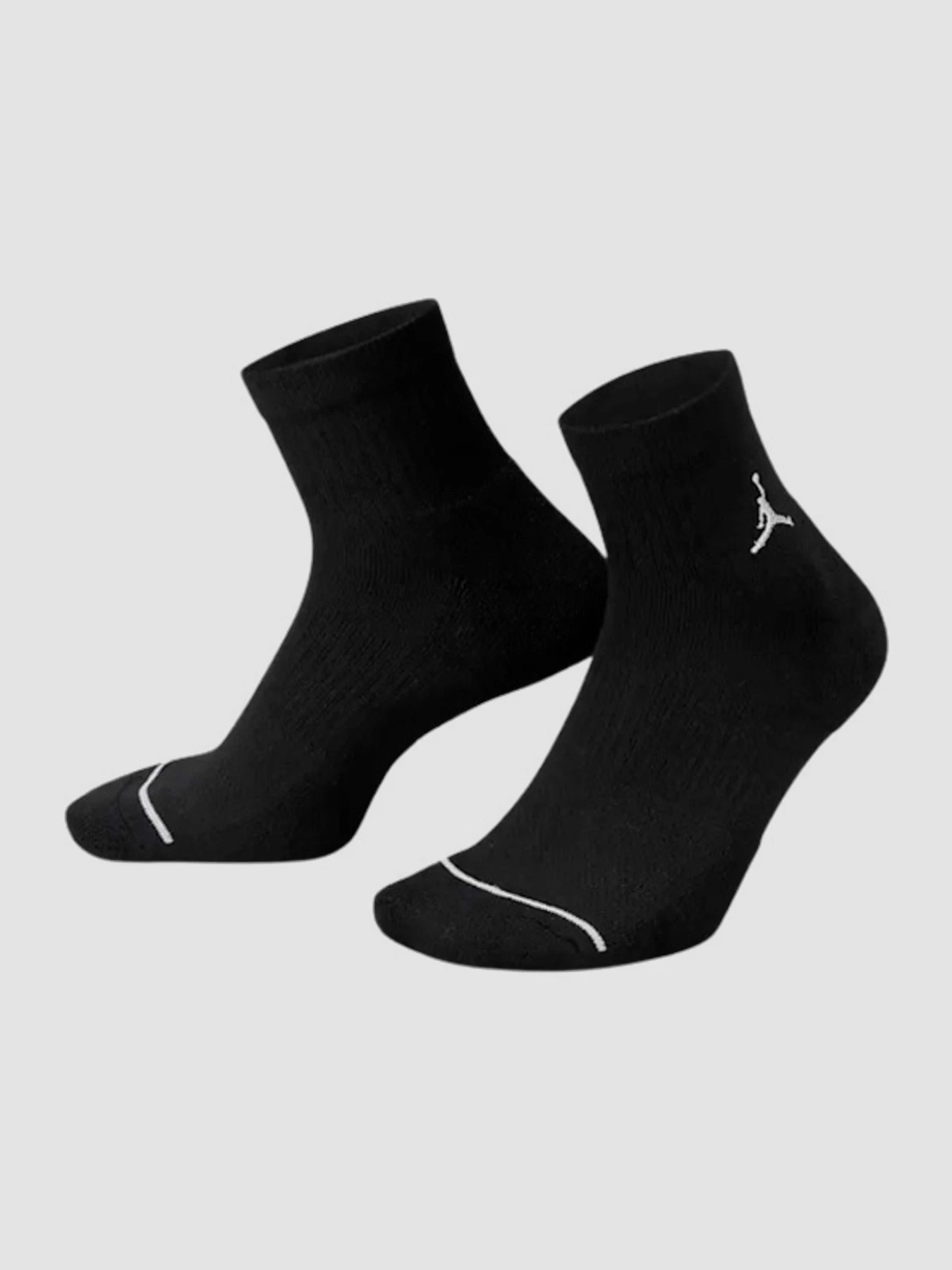 Шкарпетки та гольфи Jordan Umpman Quarter Dri-Fit 3Ppk модель DX9655-010 Шкарпетки та гольфи Jordan Umpman Quarter Dri-Fit 3Ppk модель DX9655-010 Фото