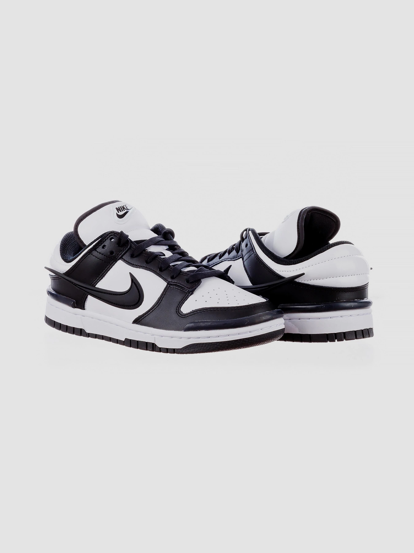 Кросівки NIKE W Dunk Low Twist Panda модель DZ2794-001 Кросівки NIKE W Dunk Low Twist Panda модель DZ2794-001 Фото