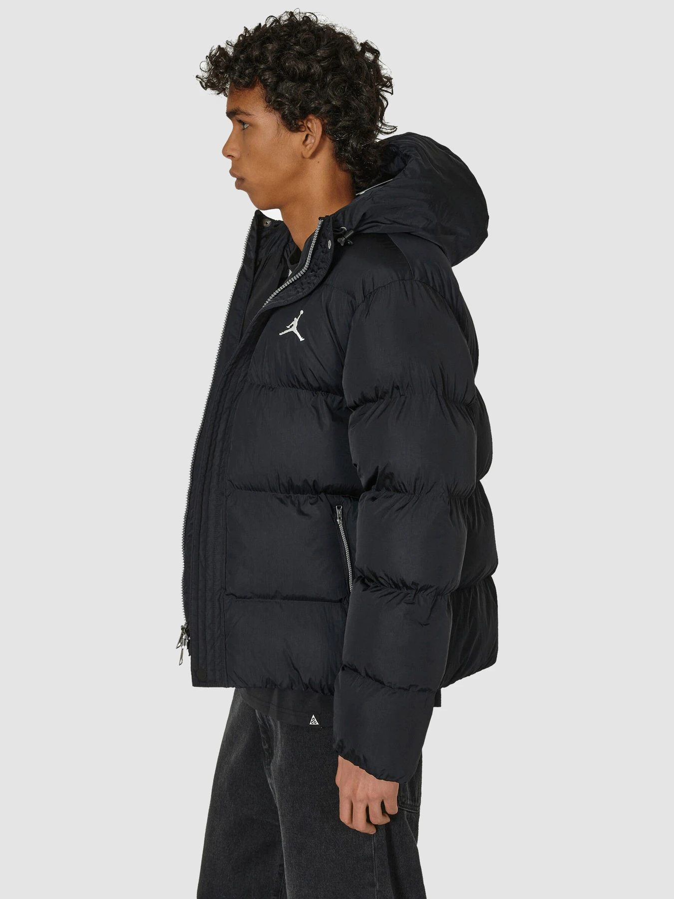 Куртки и дубленки Jordan Essentials Puffer модель FB7311-010 Куртки и дубленки Jordan Essentials Puffer модель FB7311-010 Фото