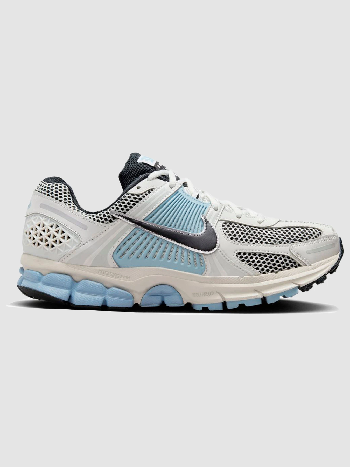 Кроссовки NIKE Zoom Vomero 5 модель FQ7079-001 Кроссовки NIKE Zoom Vomero 5 модель FQ7079-001 Фото