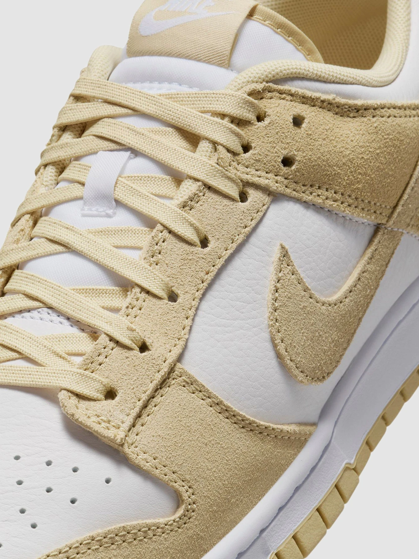 Кросівки NIKE Dunk Low Next Nature модель FQ8249-102 Фото