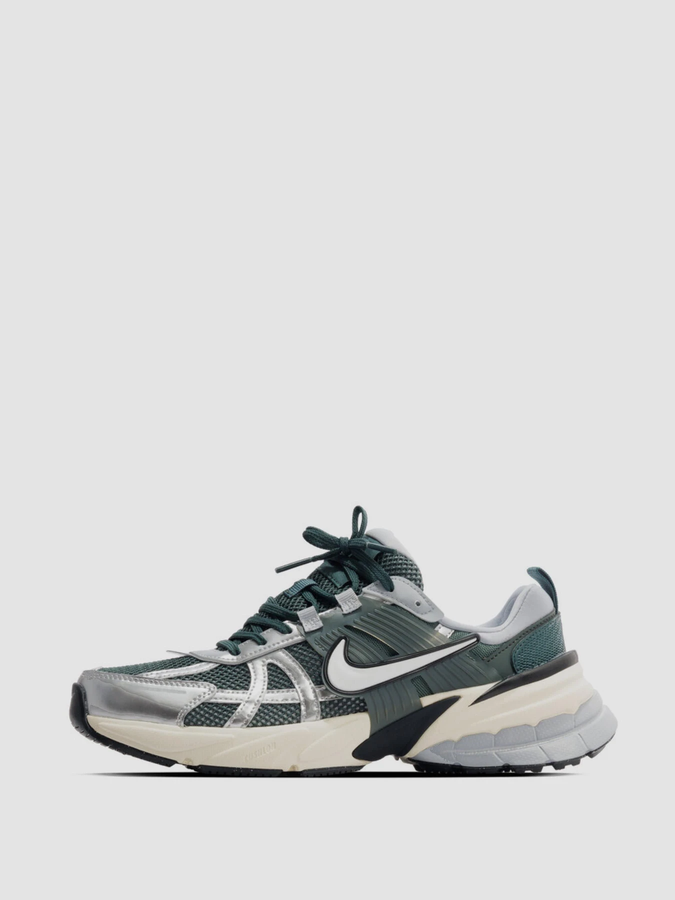 Кросівки NIKE V2k Run модель HJ4497-300 Фото
