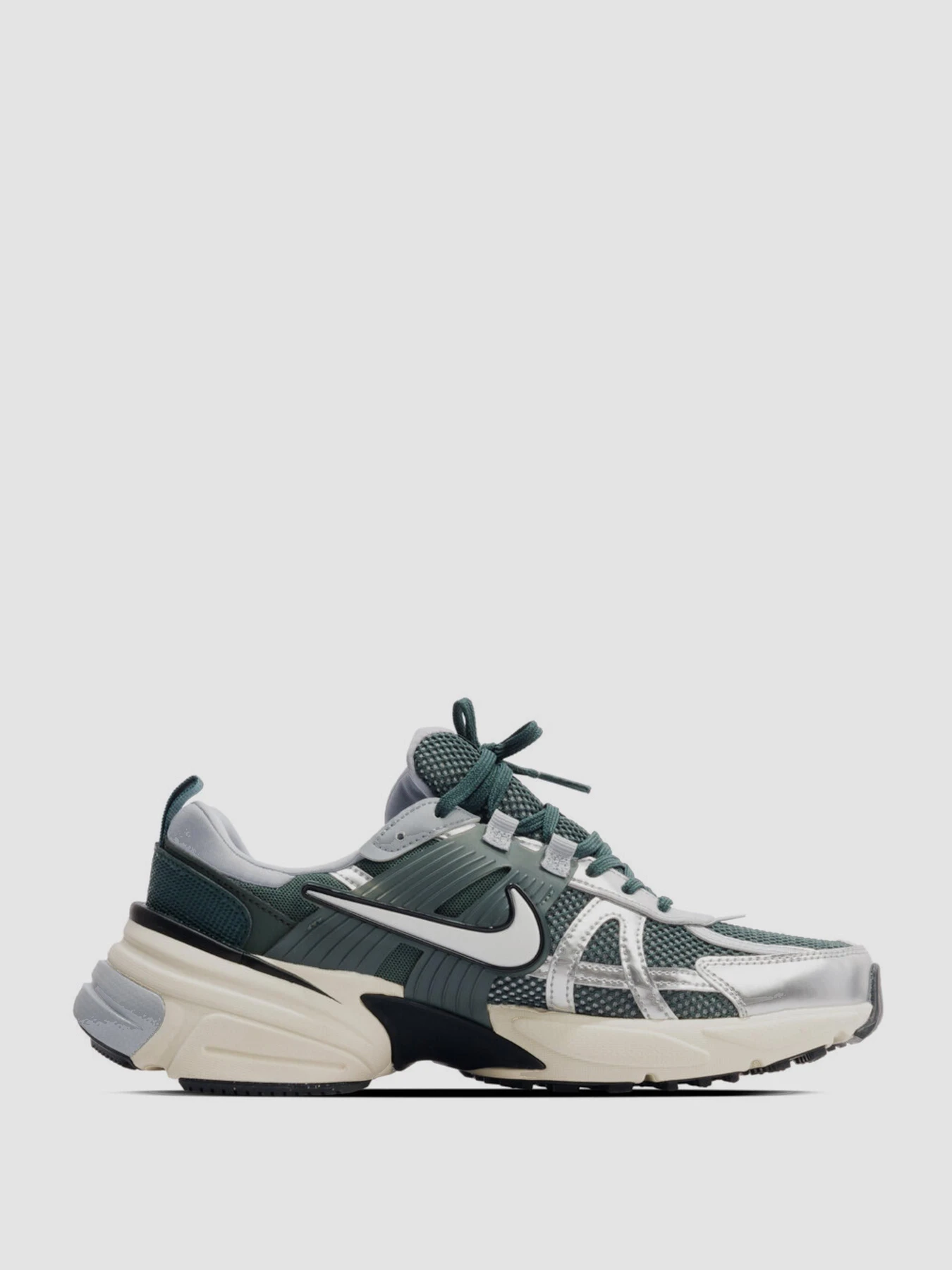 Кросівки NIKE V2k Run модель HJ4497-300 Фото