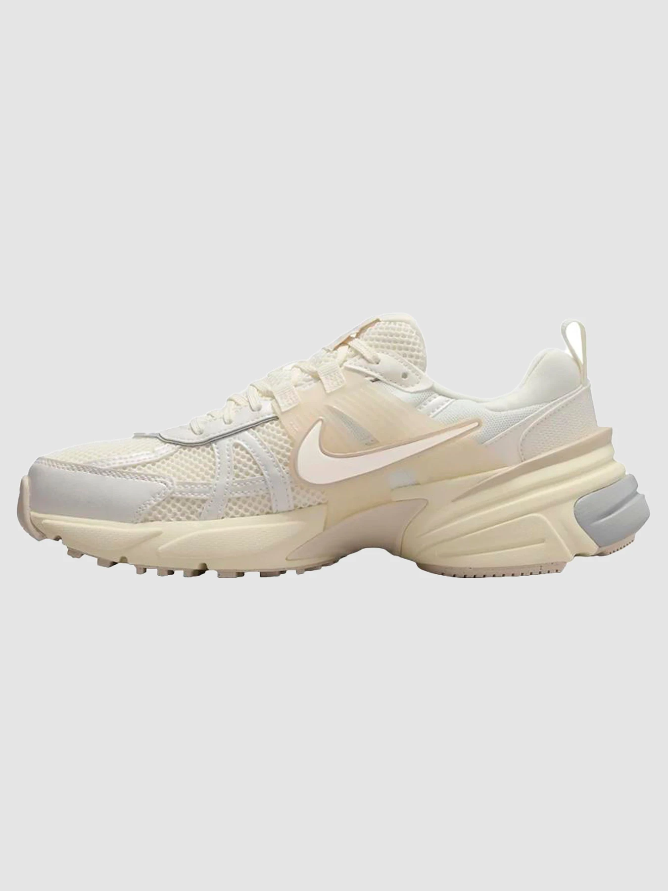 Кросівки NIKE V2k Run модель HQ1512-110 Фото