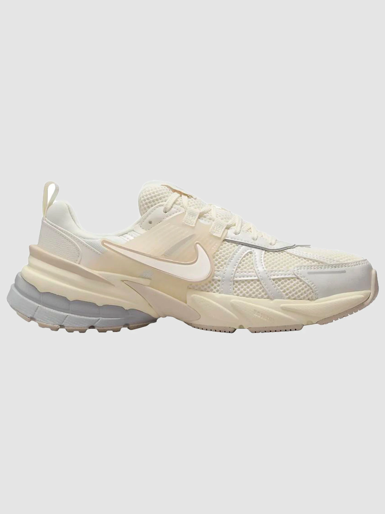Кросівки NIKE V2k Run модель HQ1512-110 Фото