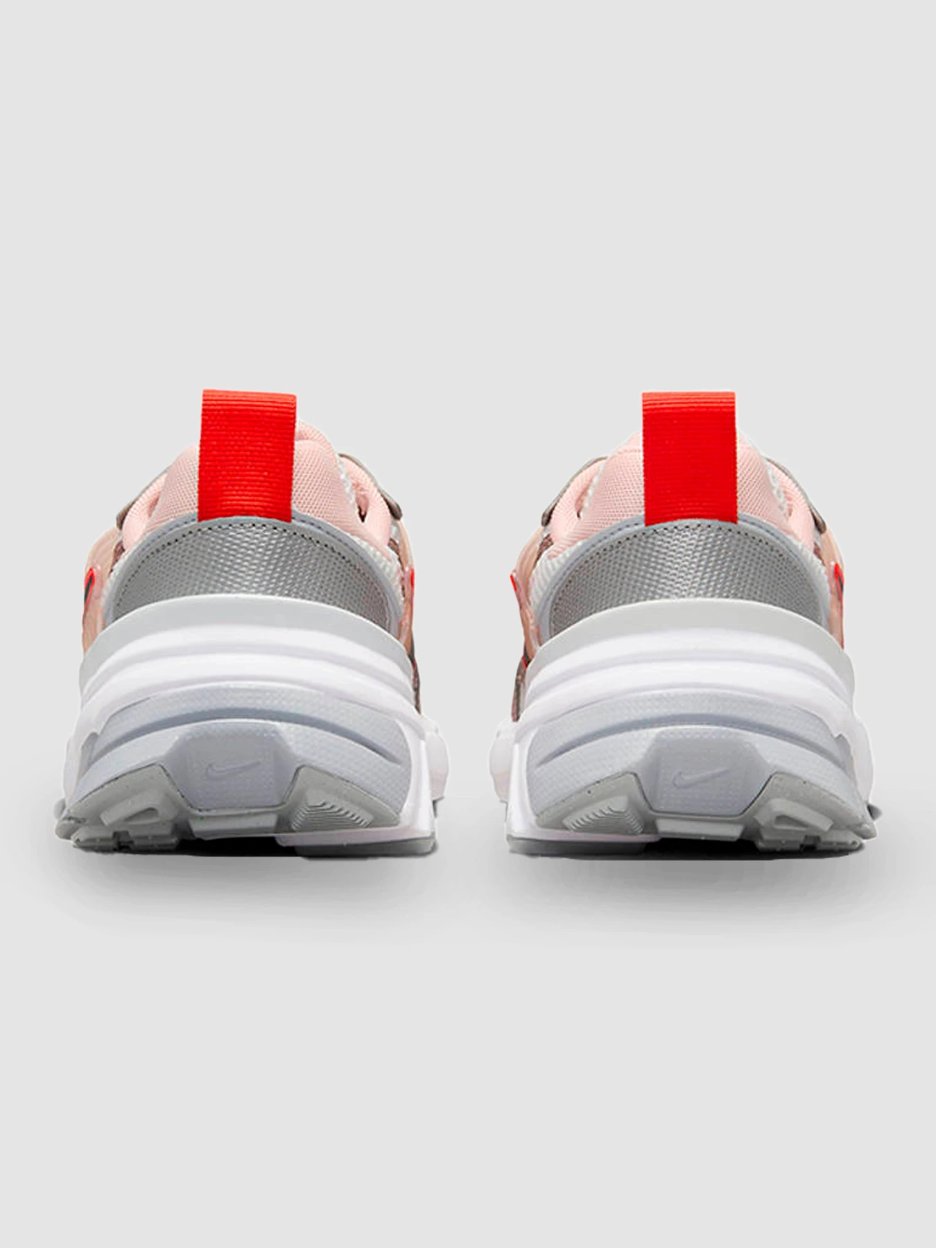 Кроссовки NIKE КроссV2k Run модель HF9997-100 Фото
