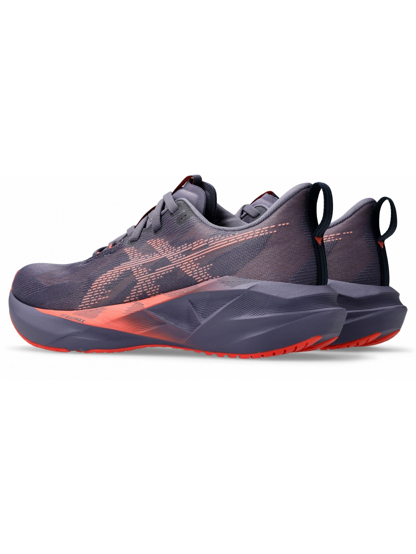 Кроссовки Asics Novablast модель 1012B765-500 Фото
