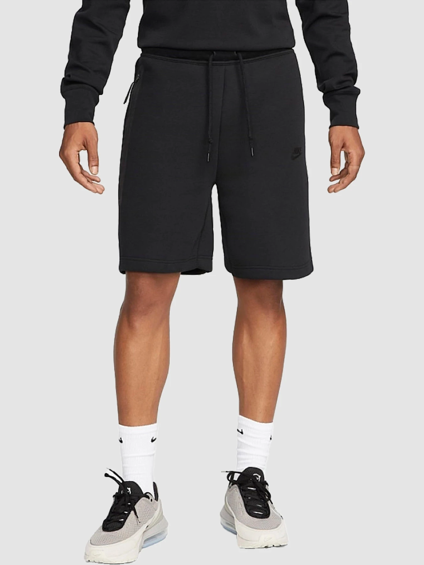 Шорти NIKE Sportswear Tech Fleece модель FB8171-010 Шорти NIKE Sportswear Tech Fleece модель FB8171-010 Фото