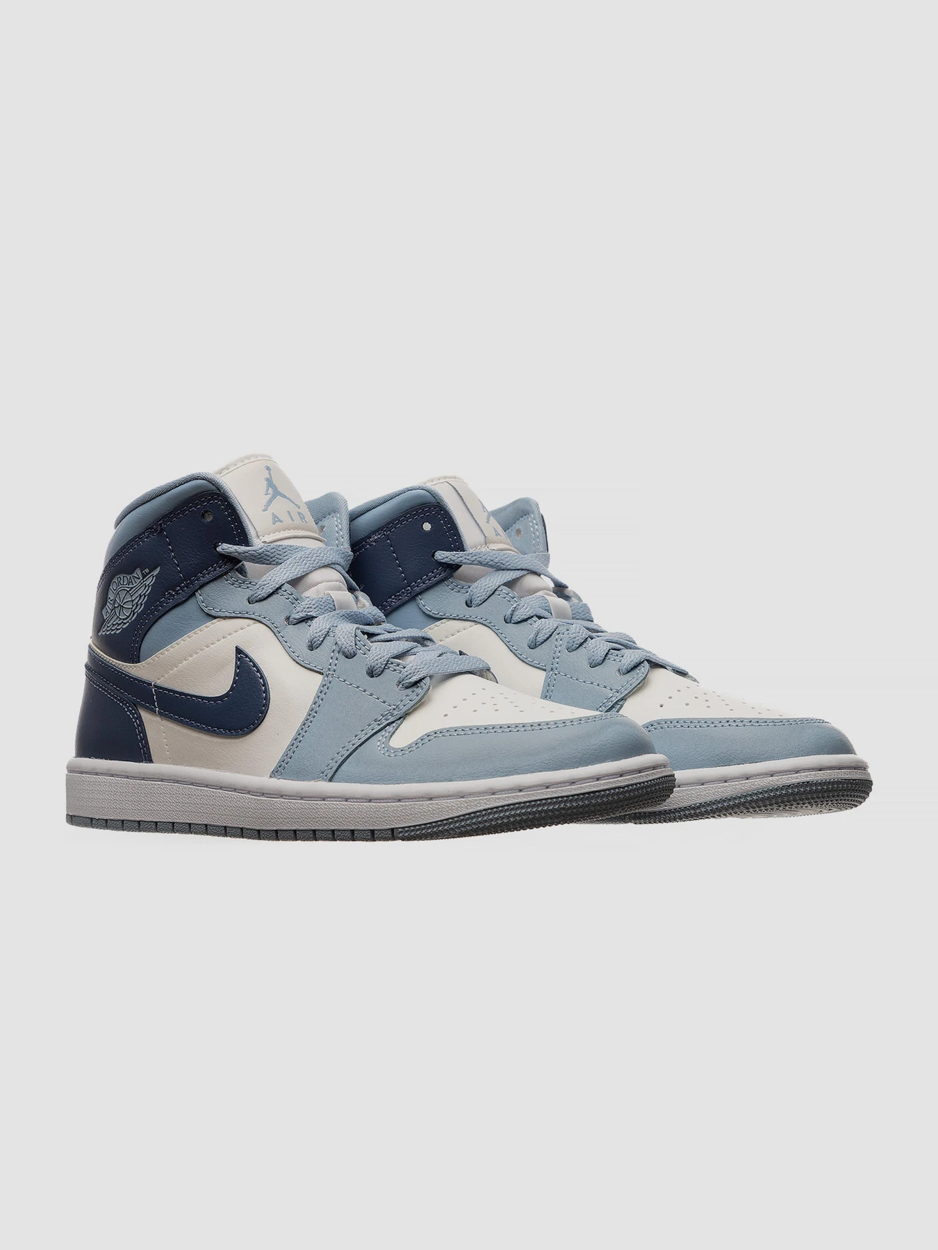 Кросівки Jordan 1 Mid Shoes 'Diffused Blue' модель BQ6472-140 Кросівки Jordan 1 Mid Shoes 'Diffused Blue' модель BQ6472-140 Фото