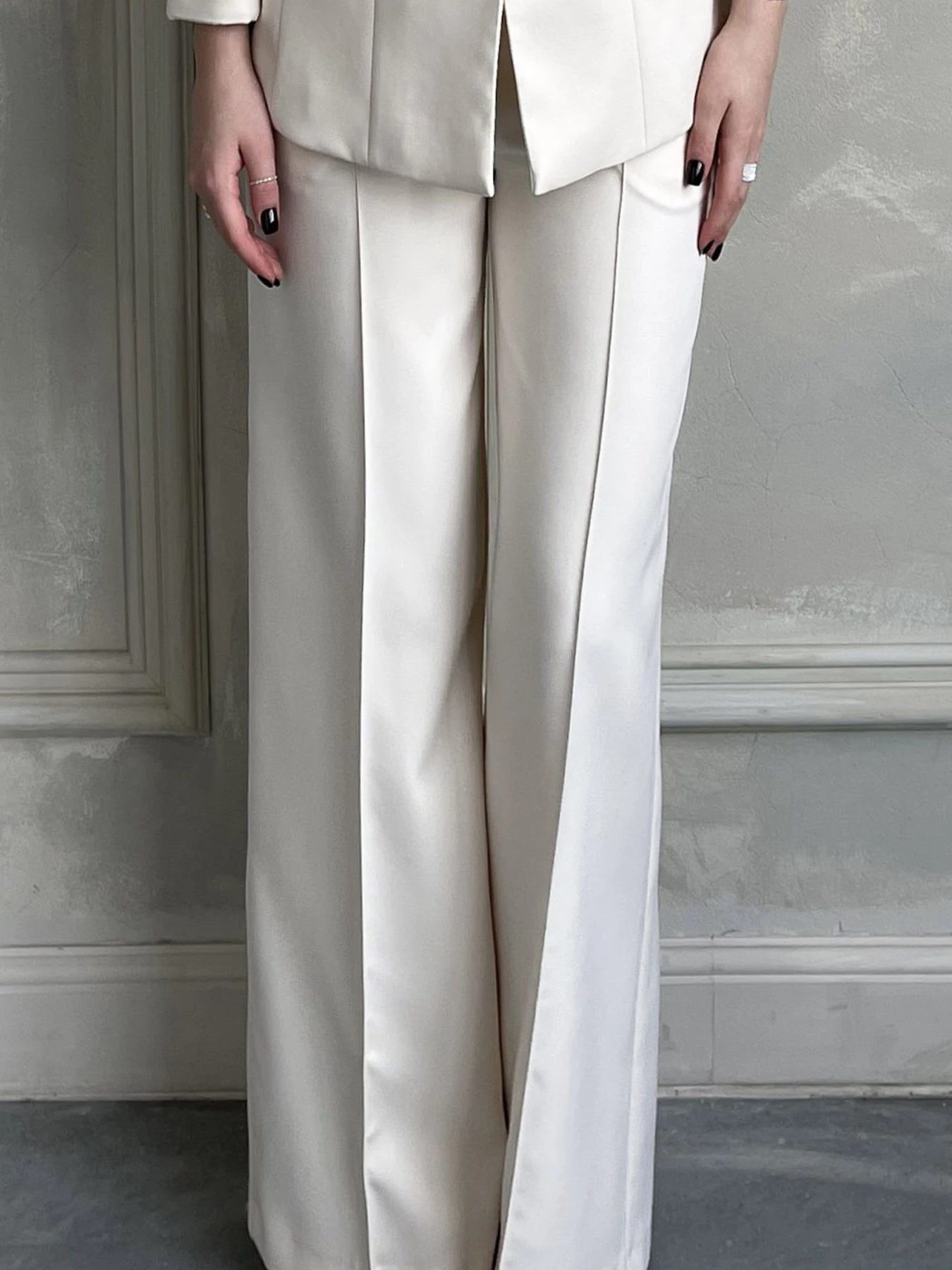 Брюки LadyLike модель ll18820019-bezhevij Брюки LadyLike модель ll18820019-bezhevij Фото