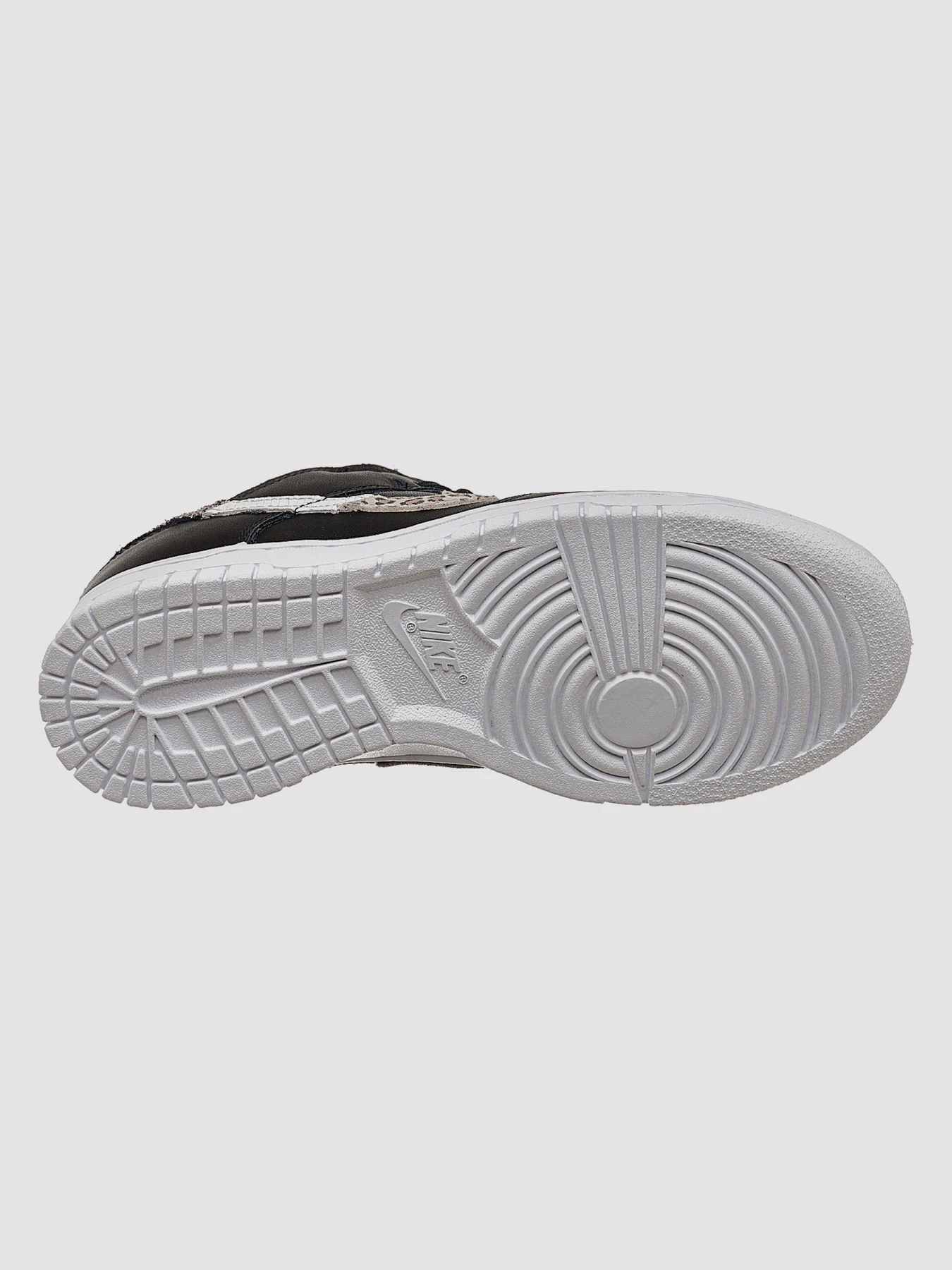 Кроссовки NIKE Dunk Low Se модель DD7099-001 Кроссовки NIKE Dunk Low Se модель DD7099-001 Фото