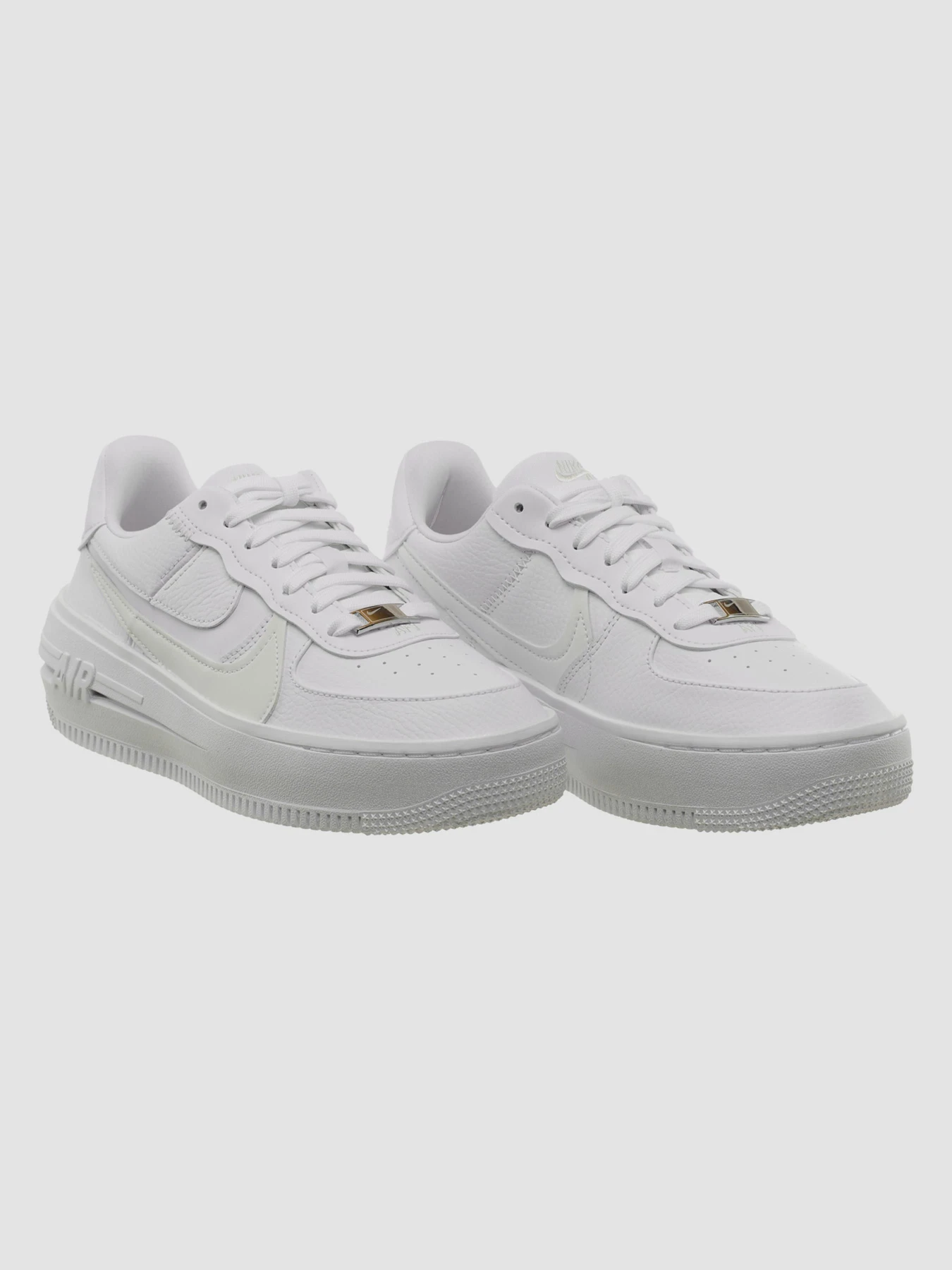 Кросівки NIKE Air Force 1 Plt.Af.Orm Triple White W модель DJ9946-100 Кросівки NIKE Air Force 1 Plt.Af.Orm Triple White W модель DJ9946-100 Фото