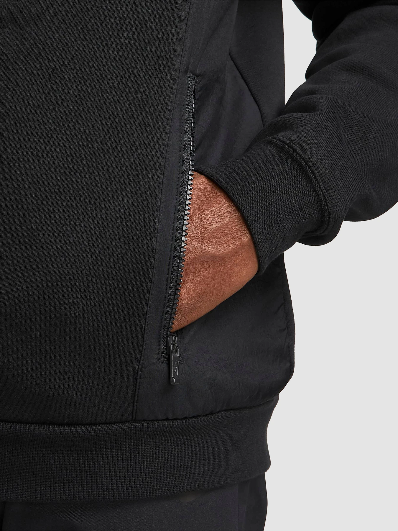 Худи и свитшоты NIKE Sportswear Hybrid Full-Zip Fleece Hoodie модель DO7228-010 Худи и свитшоты NIKE Sportswear Hybrid Full-Zip Fleece Hoodie модель DO7228-010 Фото