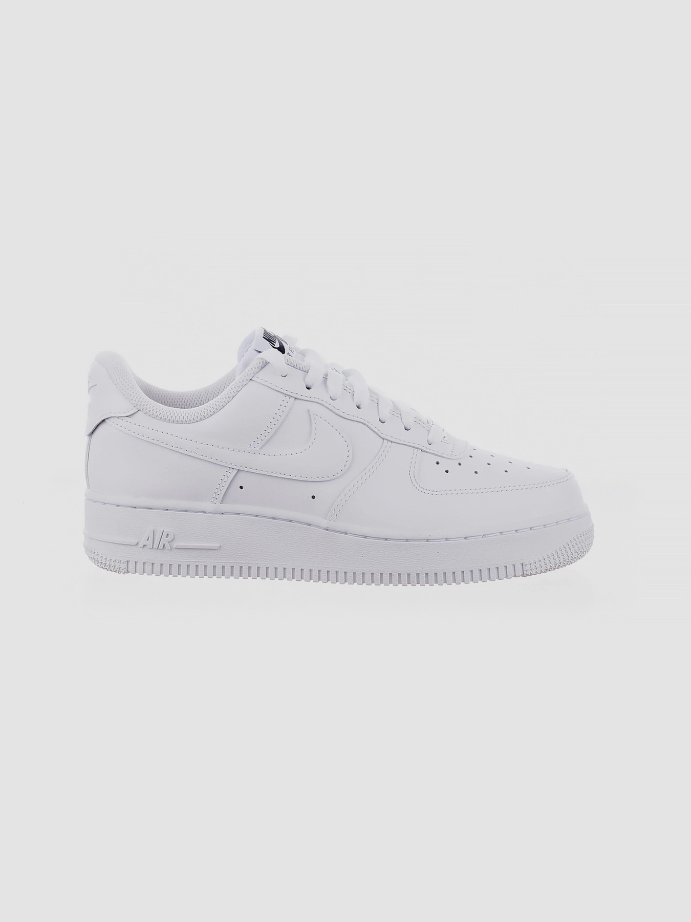 Кросівки NIKE Air Force 1 07 Flyease модель DX5883-100 Кросівки NIKE Air Force 1 07 Flyease модель DX5883-100 Фото