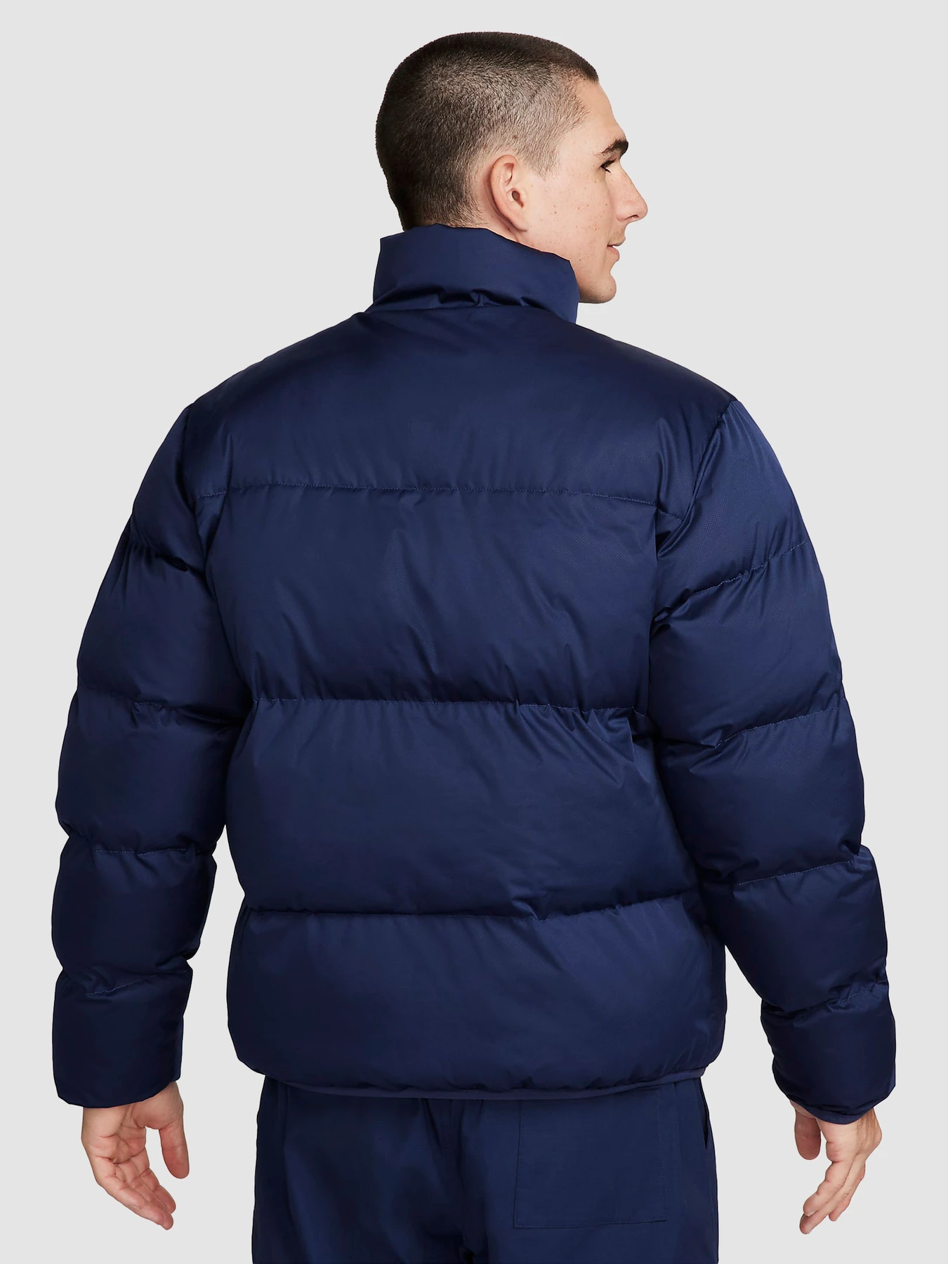 Куртки та дублянки NIKE Sportswear Club Puffer модель FB7368-410 Фото