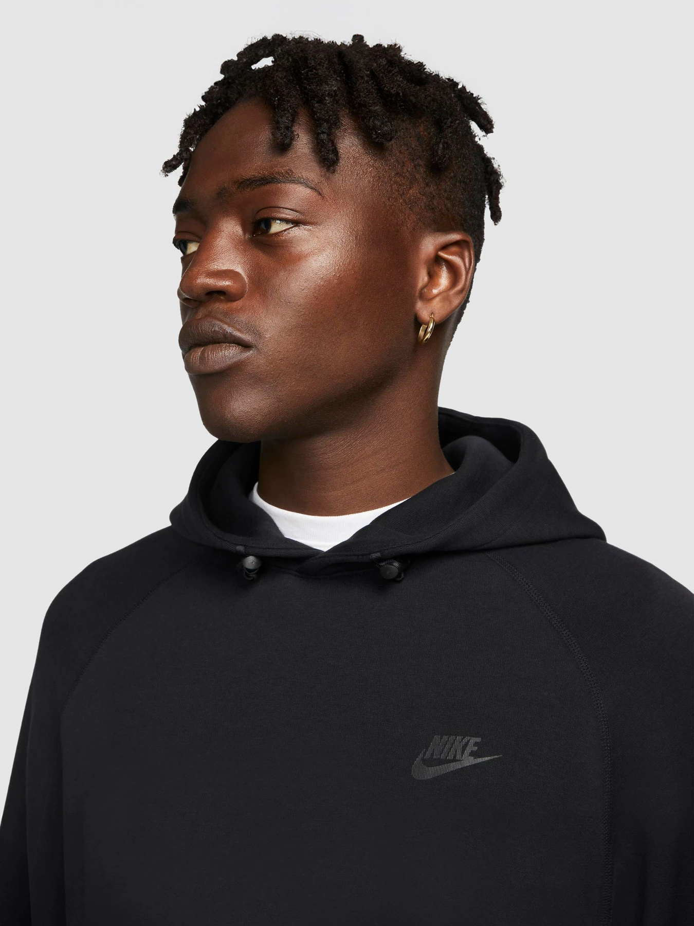 Худи и свитшоты NIKE M Nk Tch Flc Po Hoodie модель FB8016-010 Фото