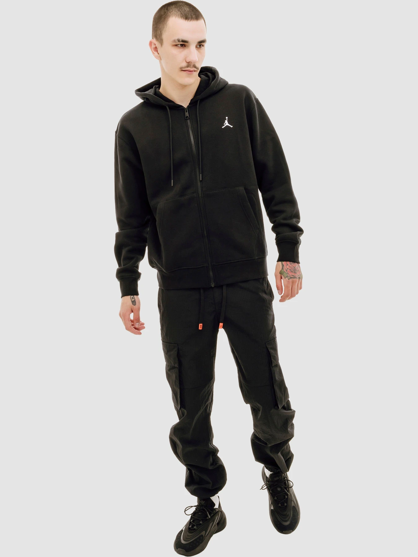 Худи и свитшоты Jordan Essentials Mens Full-Zip Fleece модель FJ7771-010 Худи и свитшоты Jordan Essentials Mens Full-Zip Fleece модель FJ7771-010 Фото