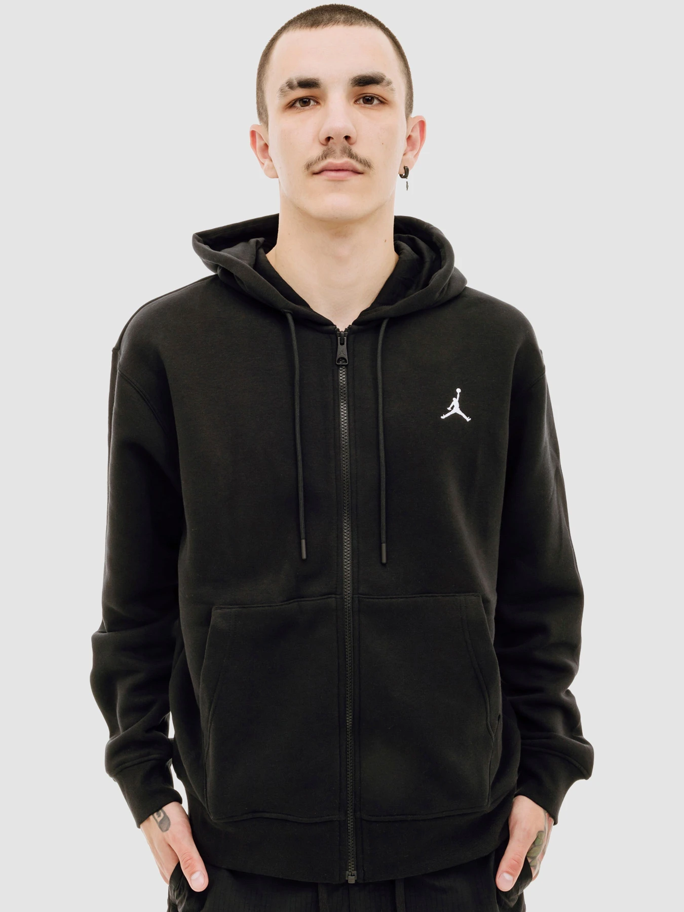 Худи и свитшоты Jordan Essentials Mens Full-Zip Fleece модель FJ7771-010 Худи и свитшоты Jordan Essentials Mens Full-Zip Fleece модель FJ7771-010 Фото