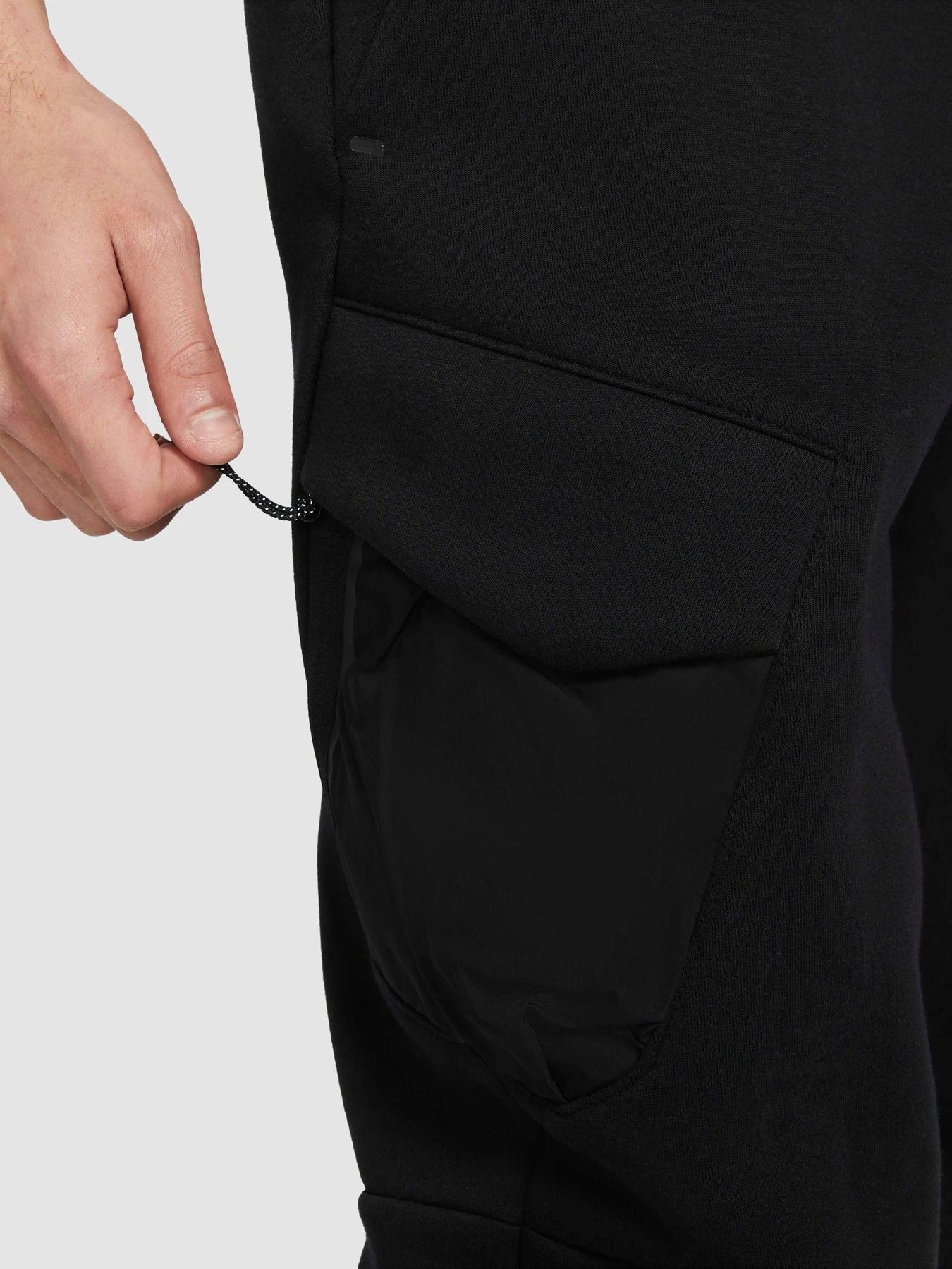 Брюки NIKE Nsw Tch Flc Utility Pant модель DM6453-010 Брюки NIKE Nsw Tch Flc Utility Pant модель DM6453-010 Фото