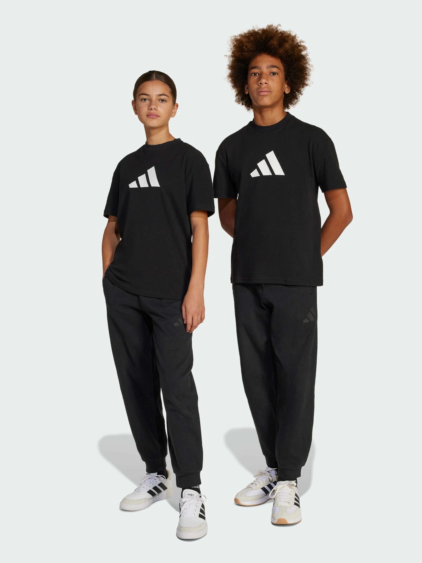 Брюки Adidas модель JC7566 Брюки Adidas модель JC7566 Фото
