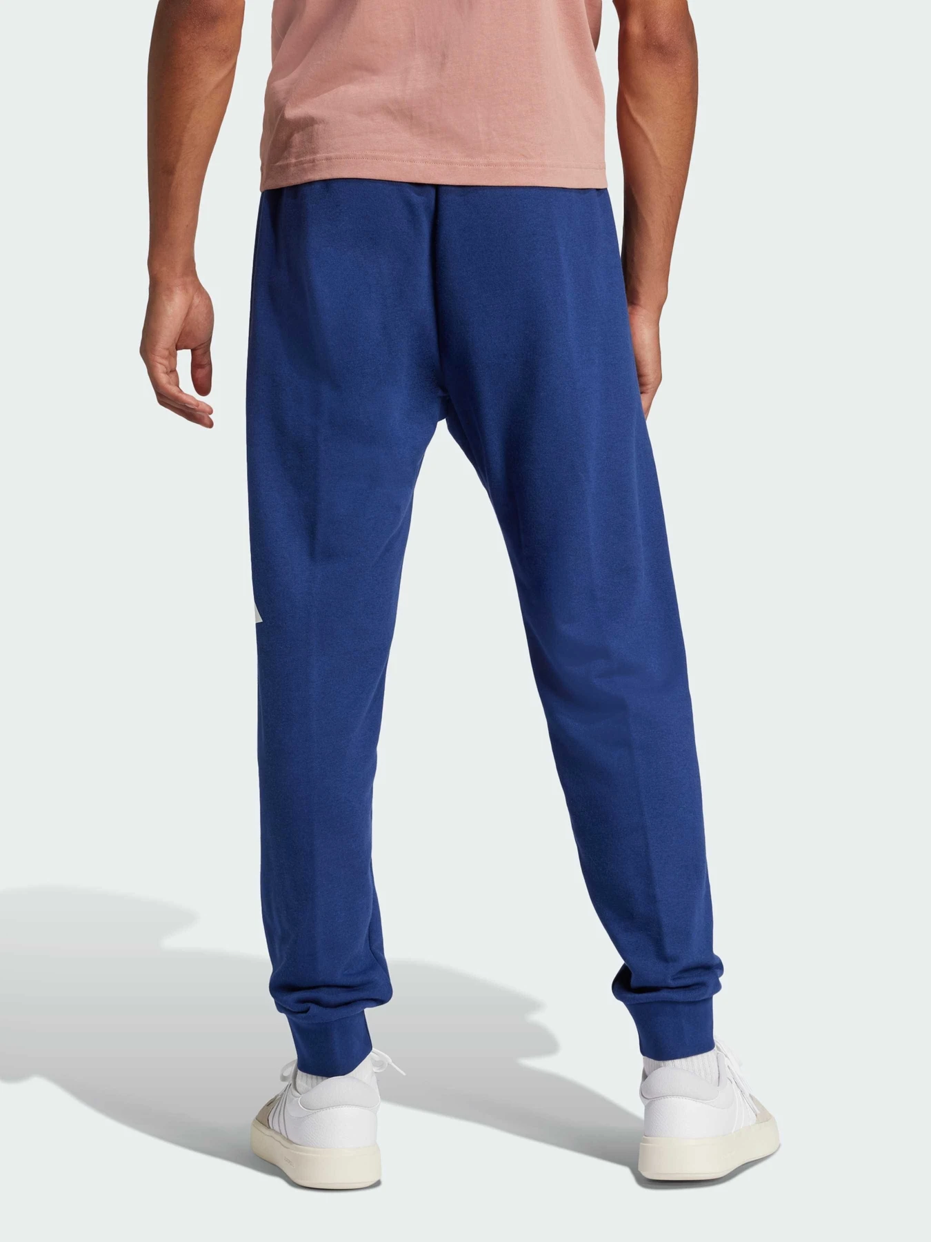 Брюки Adidas модель JE8967 Брюки Adidas модель JE8967 Фото