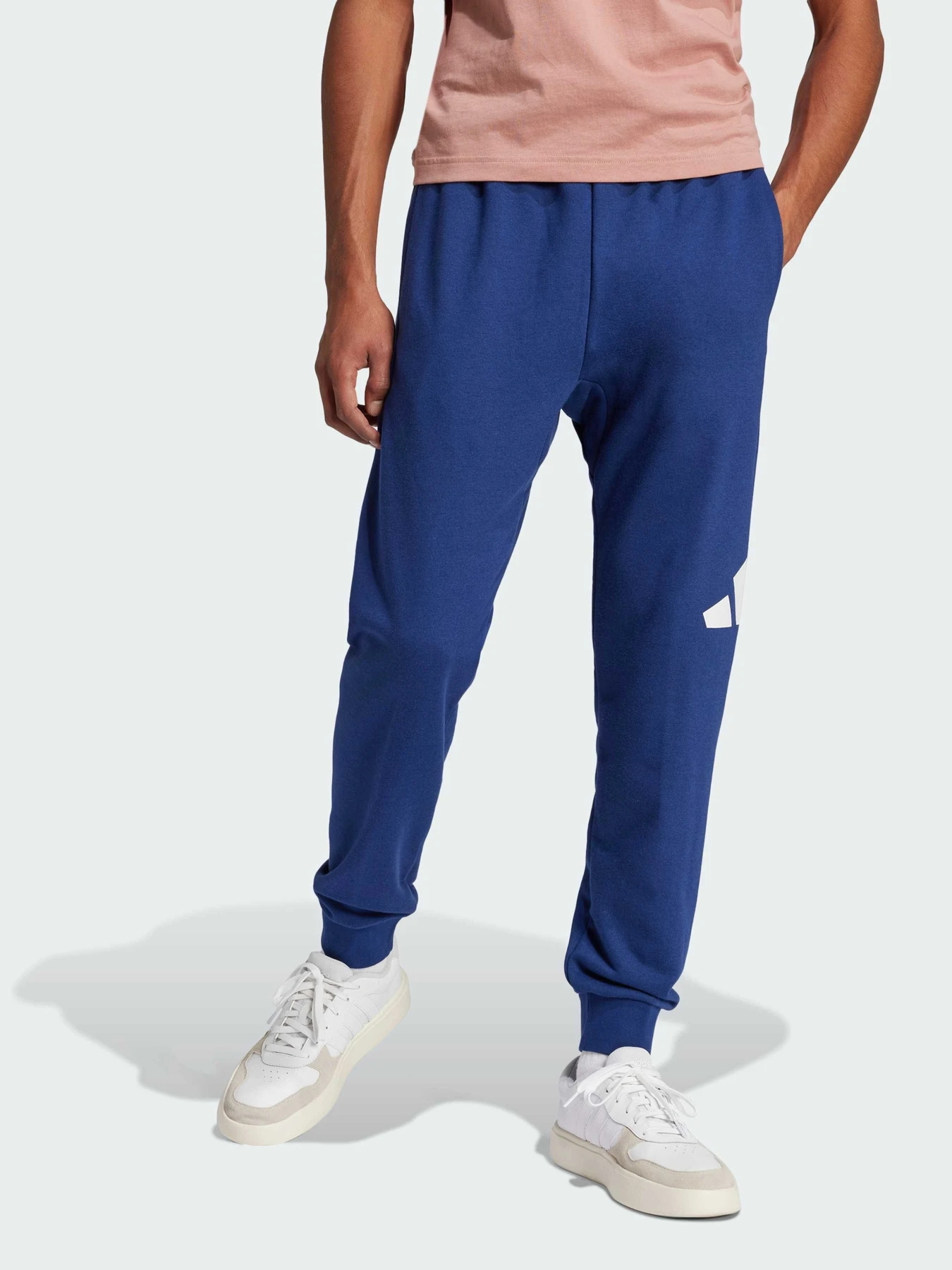 Брюки Adidas модель JE8967 Брюки Adidas модель JE8967 Фото