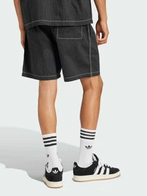 Шорты Adidas Graphics модель JP4491 Фото