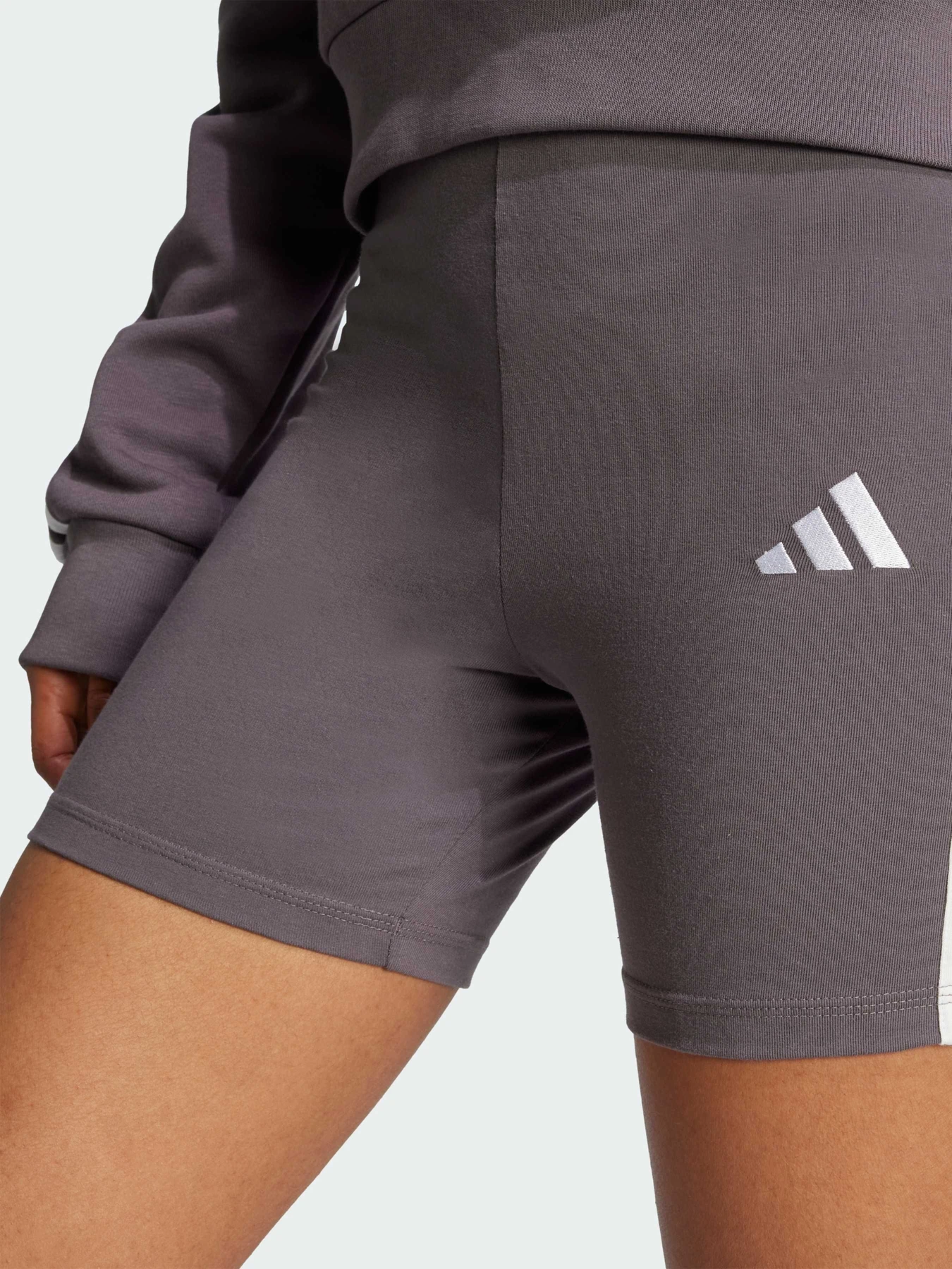 Шорты Adidas модель JD0915 Шорты Adidas модель JD0915 Фото