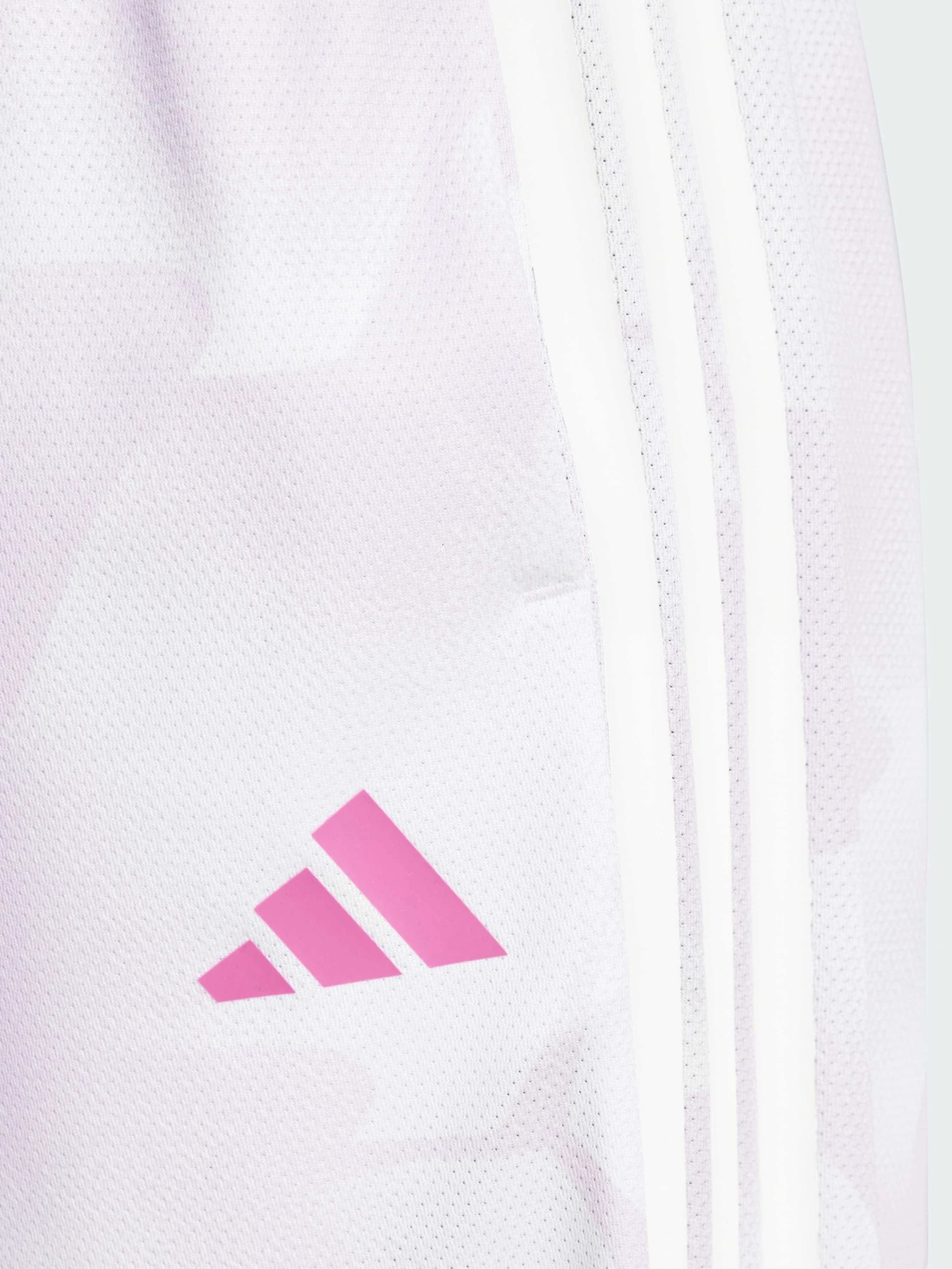 Брюки Adidas Tiro модель JG4101 Брюки Adidas Tiro модель JG4101 Фото