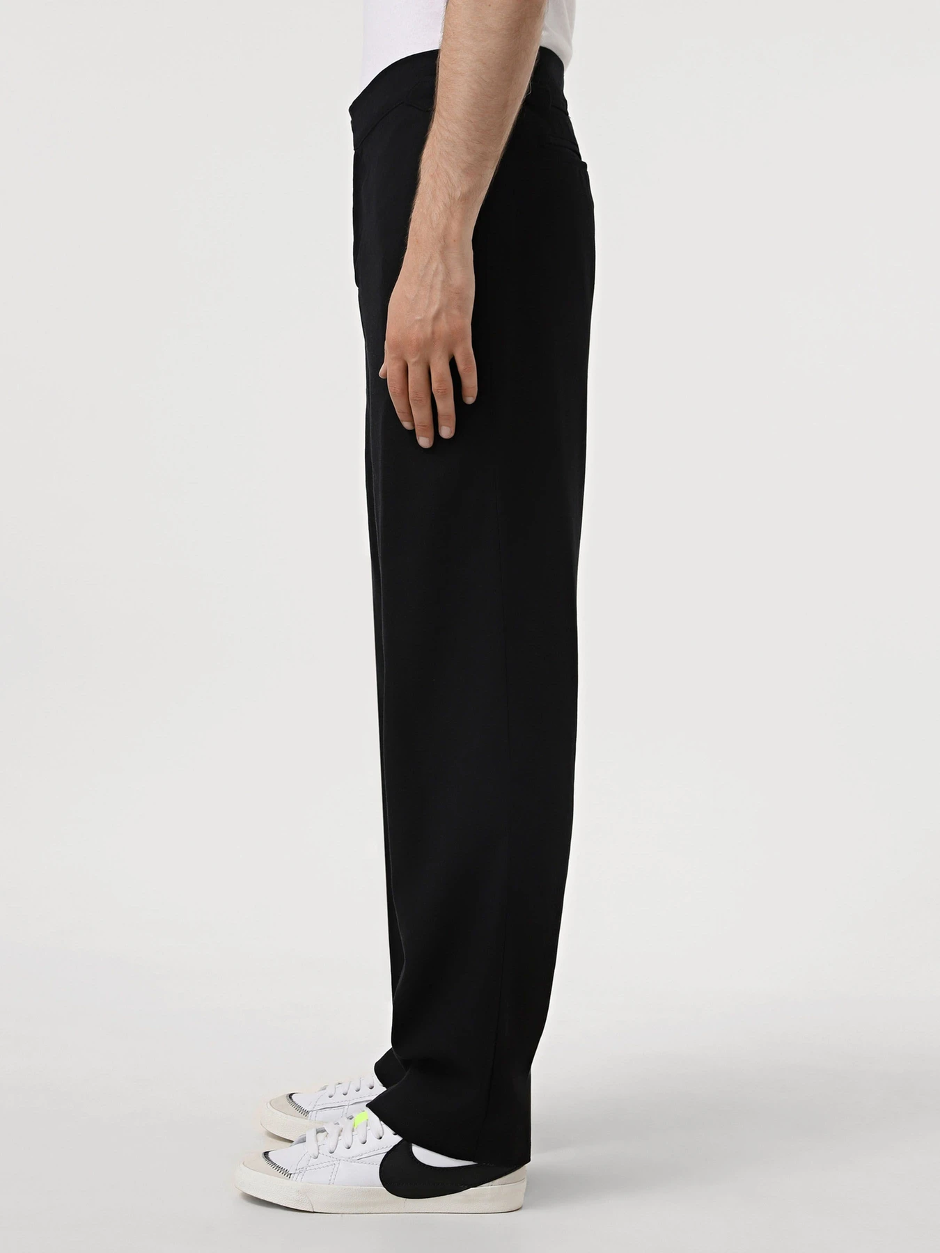 Штани IJ модель pantsi-linen-black Штани IJ модель pantsi-linen-black Фото
