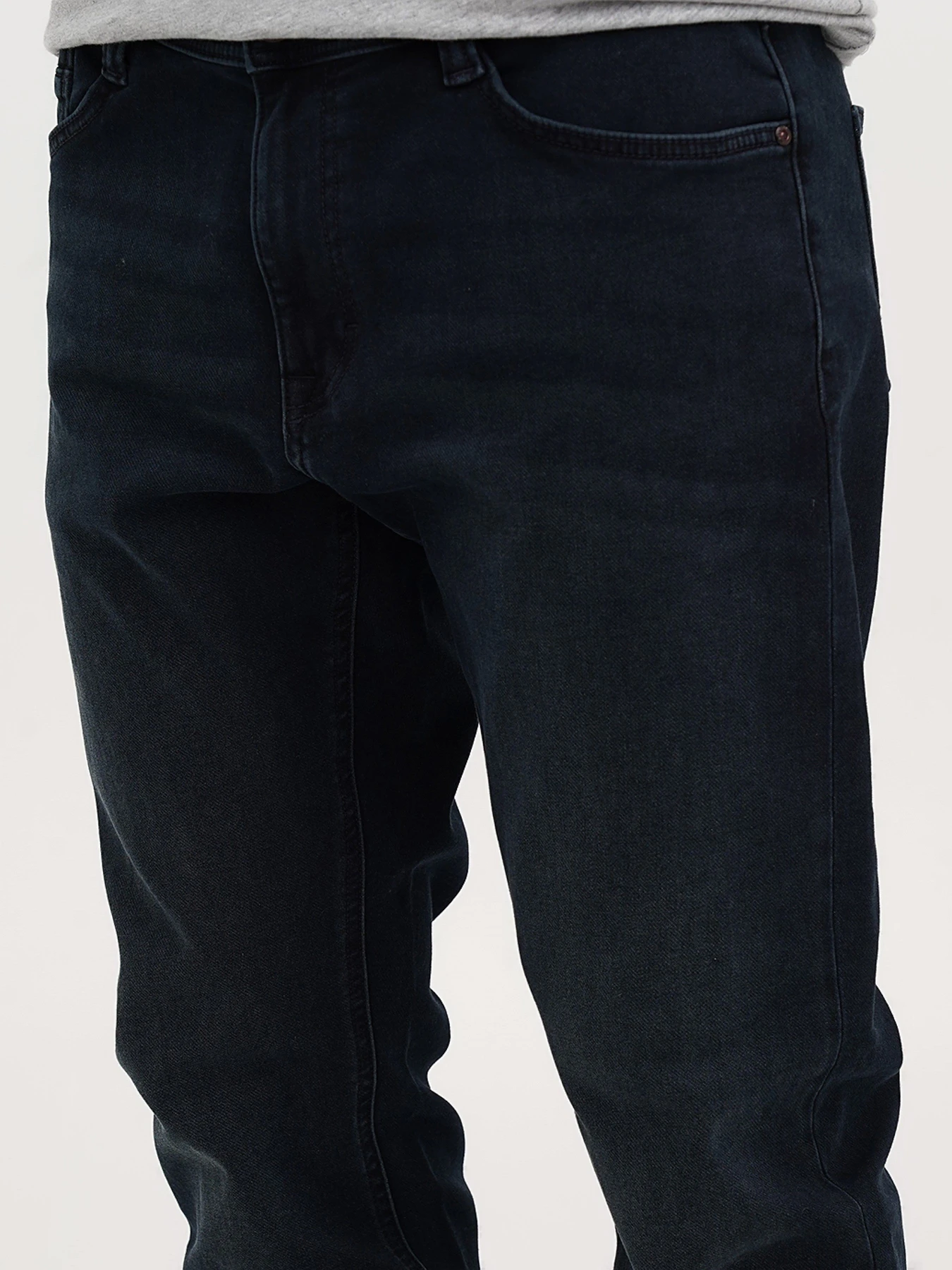 Джинсы Mustang Jeans Oregon Slim K модель 1013710 Джинсы Mustang Jeans Oregon Slim K модель 1013710 Фото