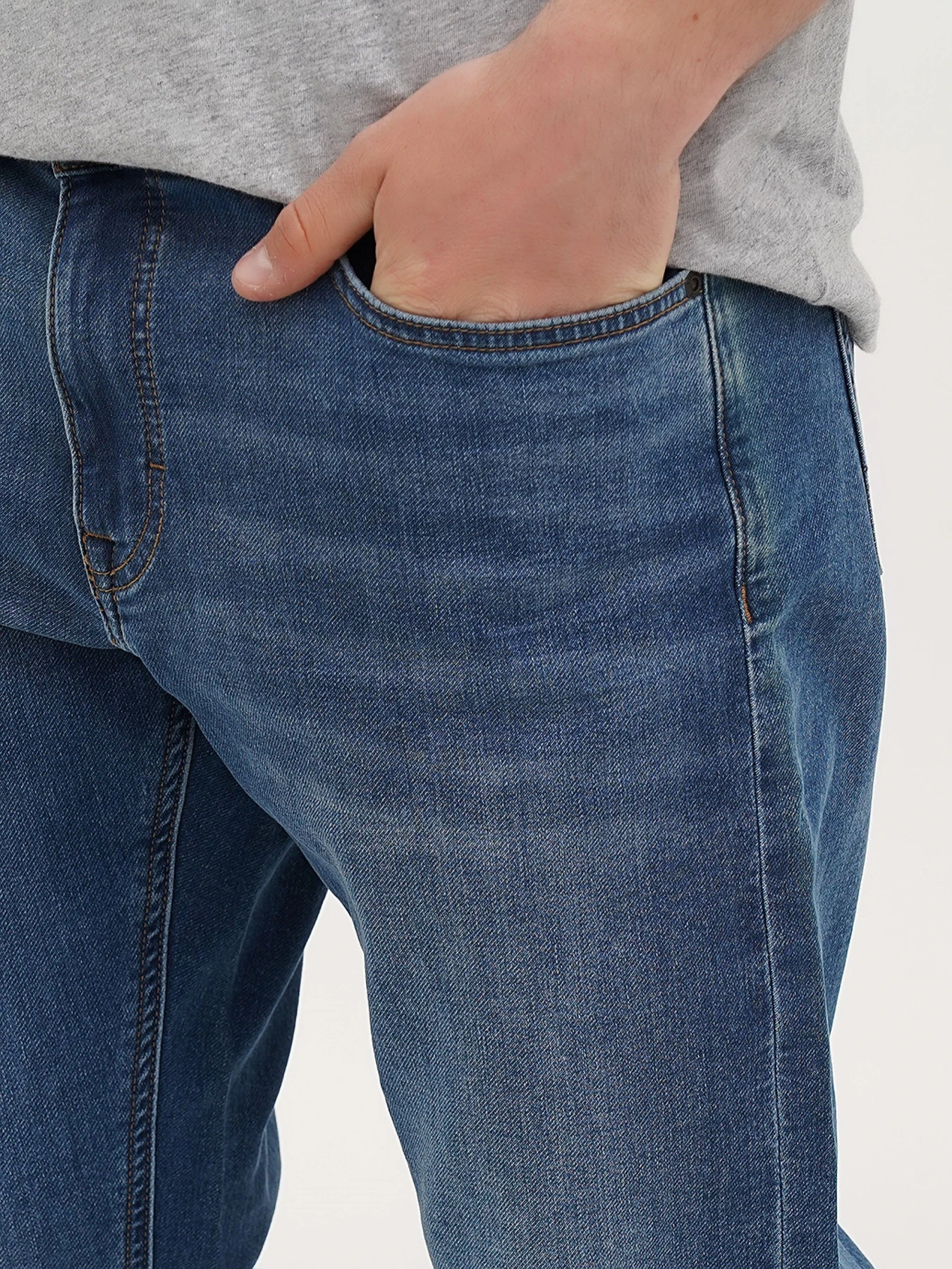 Джинсы Mustang Jeans Oregon Tapered K модель 1013435 Фото