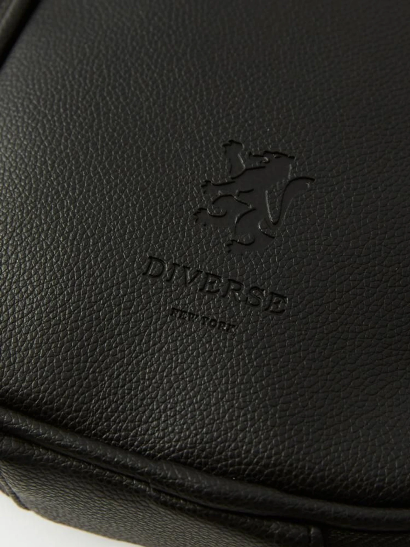 Сумки DIVERSE модель 10043767 Сумки DIVERSE модель 10043767 Фото