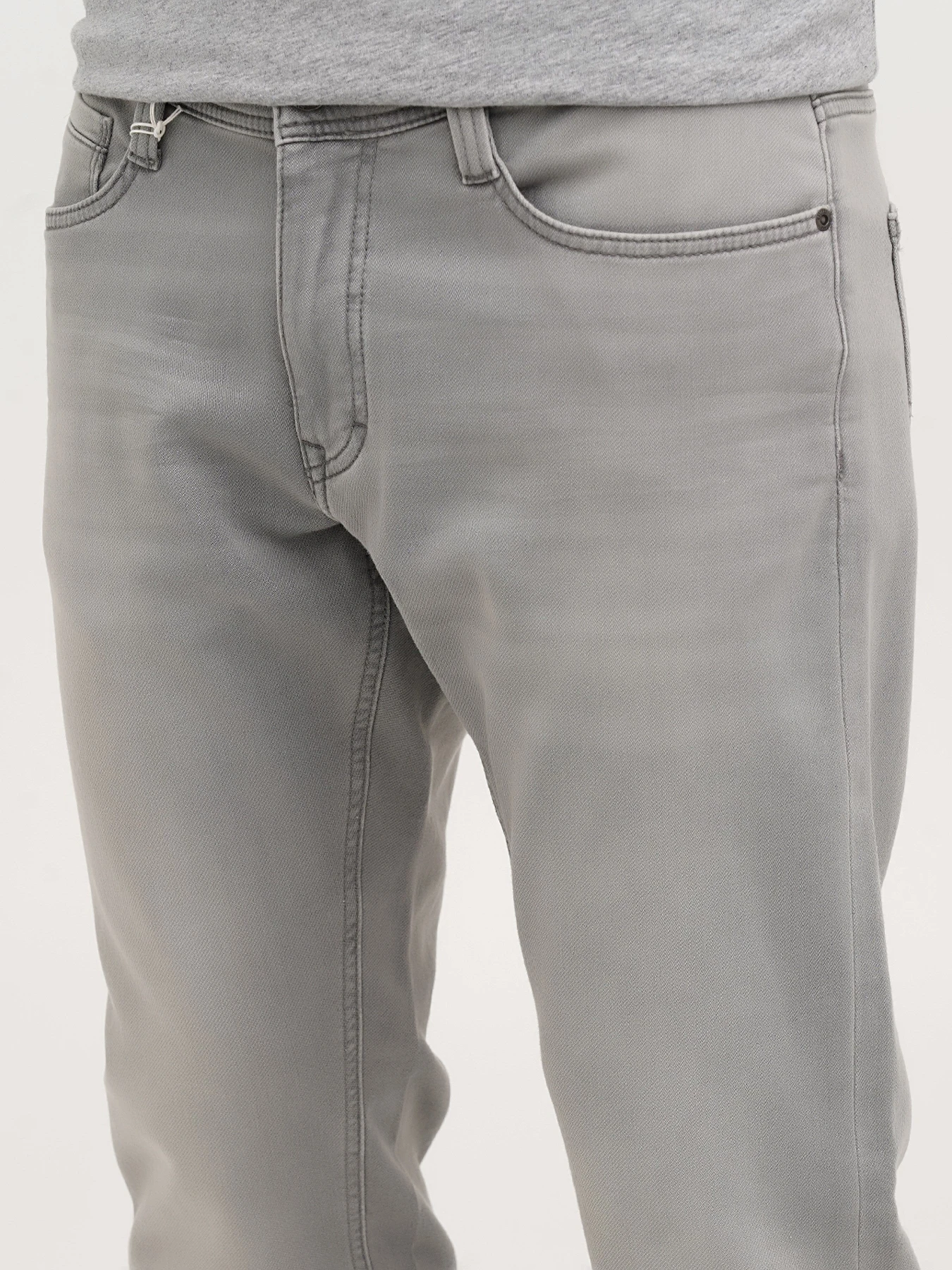 Джинсы Mustang Jeans Oregon Slim K модель 1014992 Джинсы Mustang Jeans Oregon Slim K модель 1014992 Фото