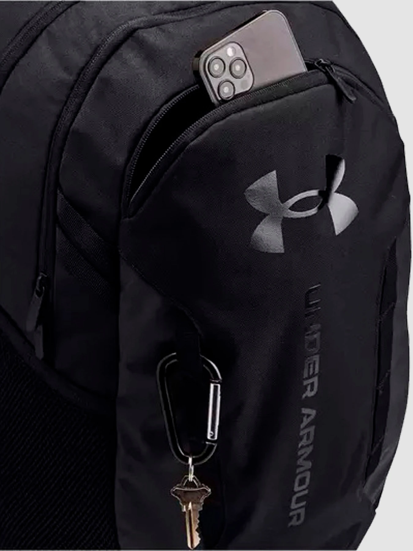 Рюкзаки Under Armour Ua Hustle 6.0 Backpack 29L модель 1384672-003 Рюкзаки Under Armour Ua Hustle 6.0 Backpack 29L модель 1384672-003 Фото