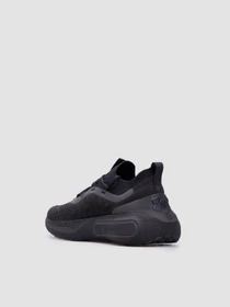 Кросівки Under Armour Phantom 4 модель 3027593-002 Фото